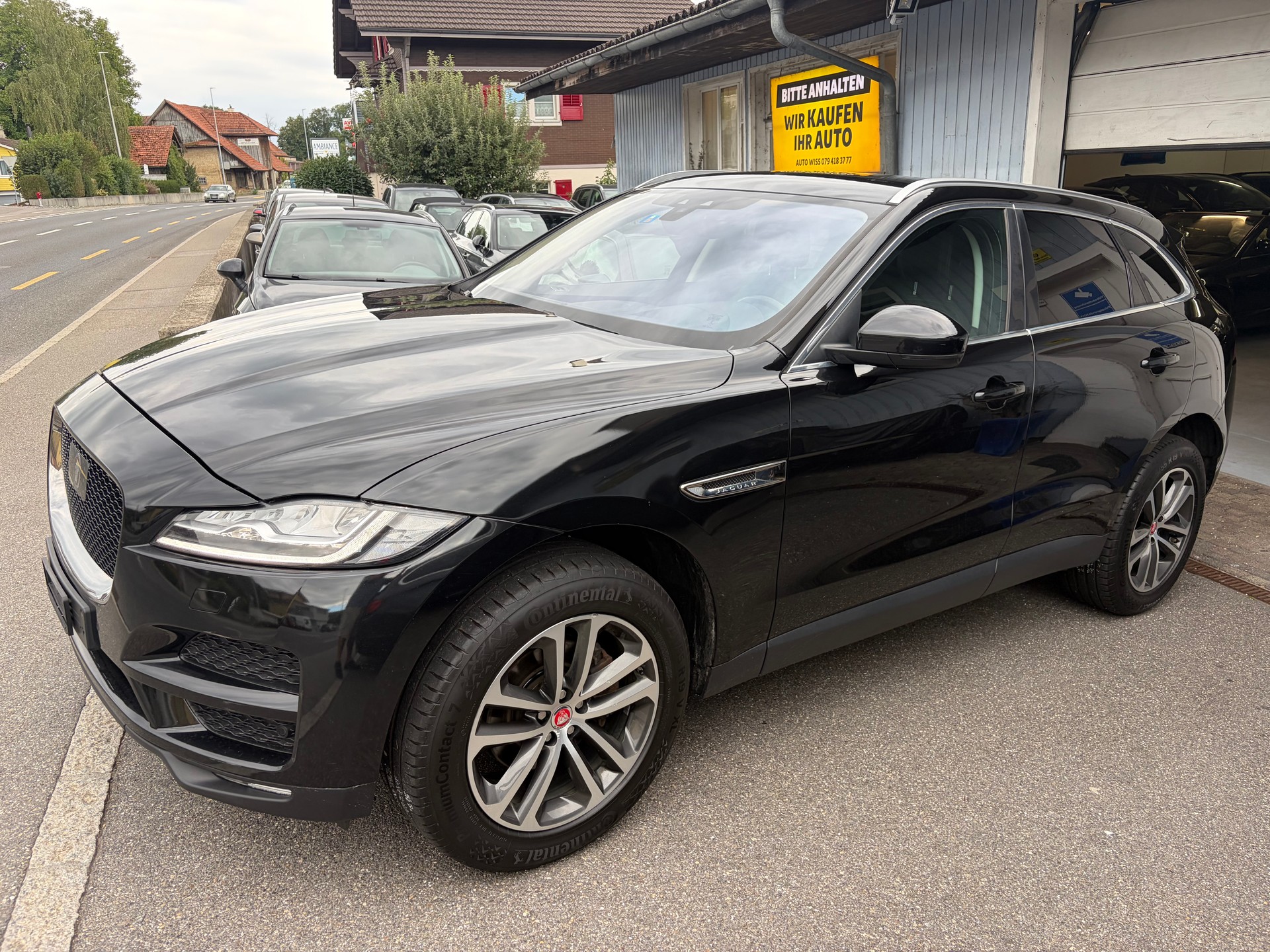 JAGUAR F-Pace 25t 2.0 Prestige AWD Automatik-showroom-element-3