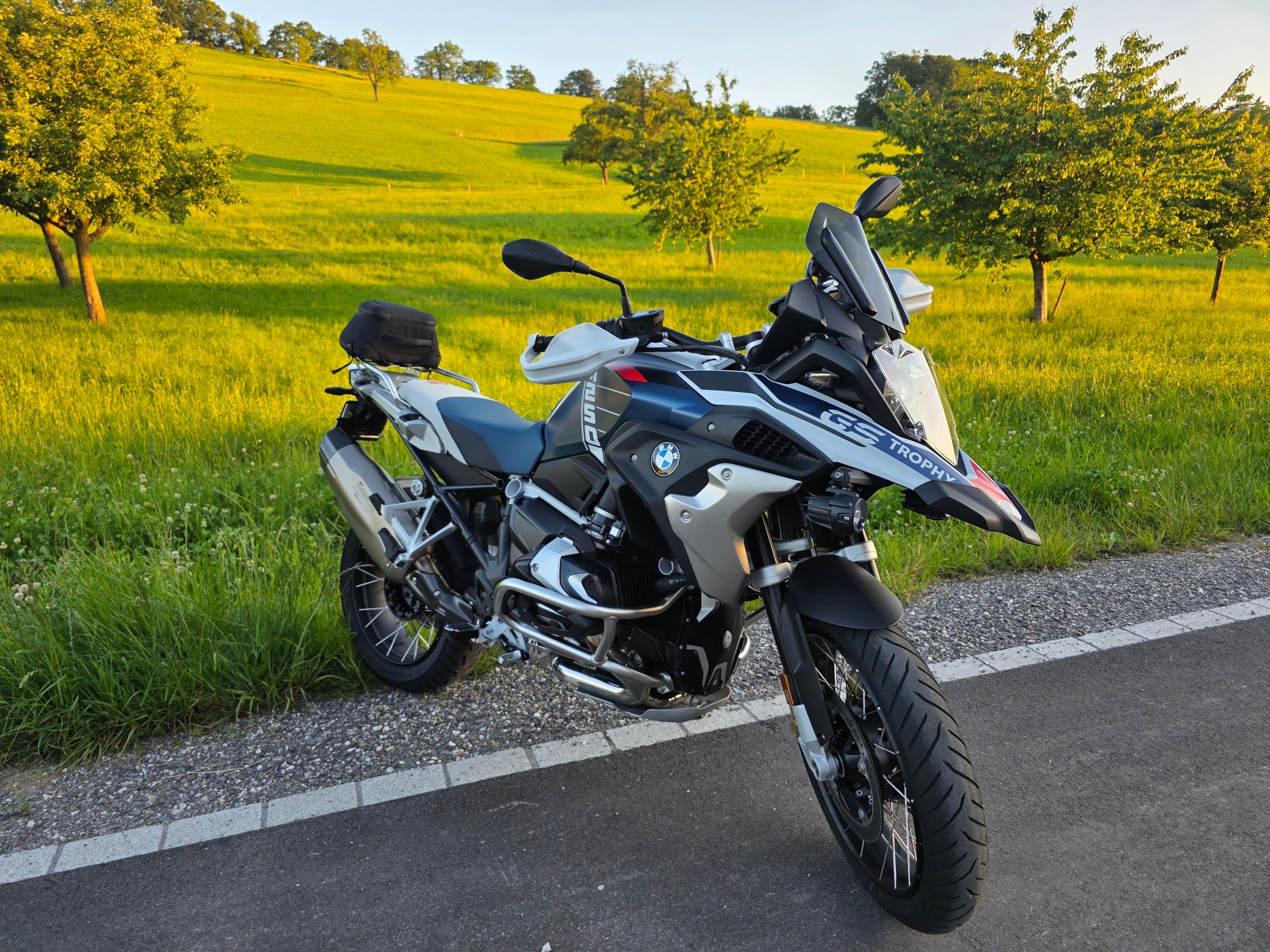 BMW R 1250 GS-image-2