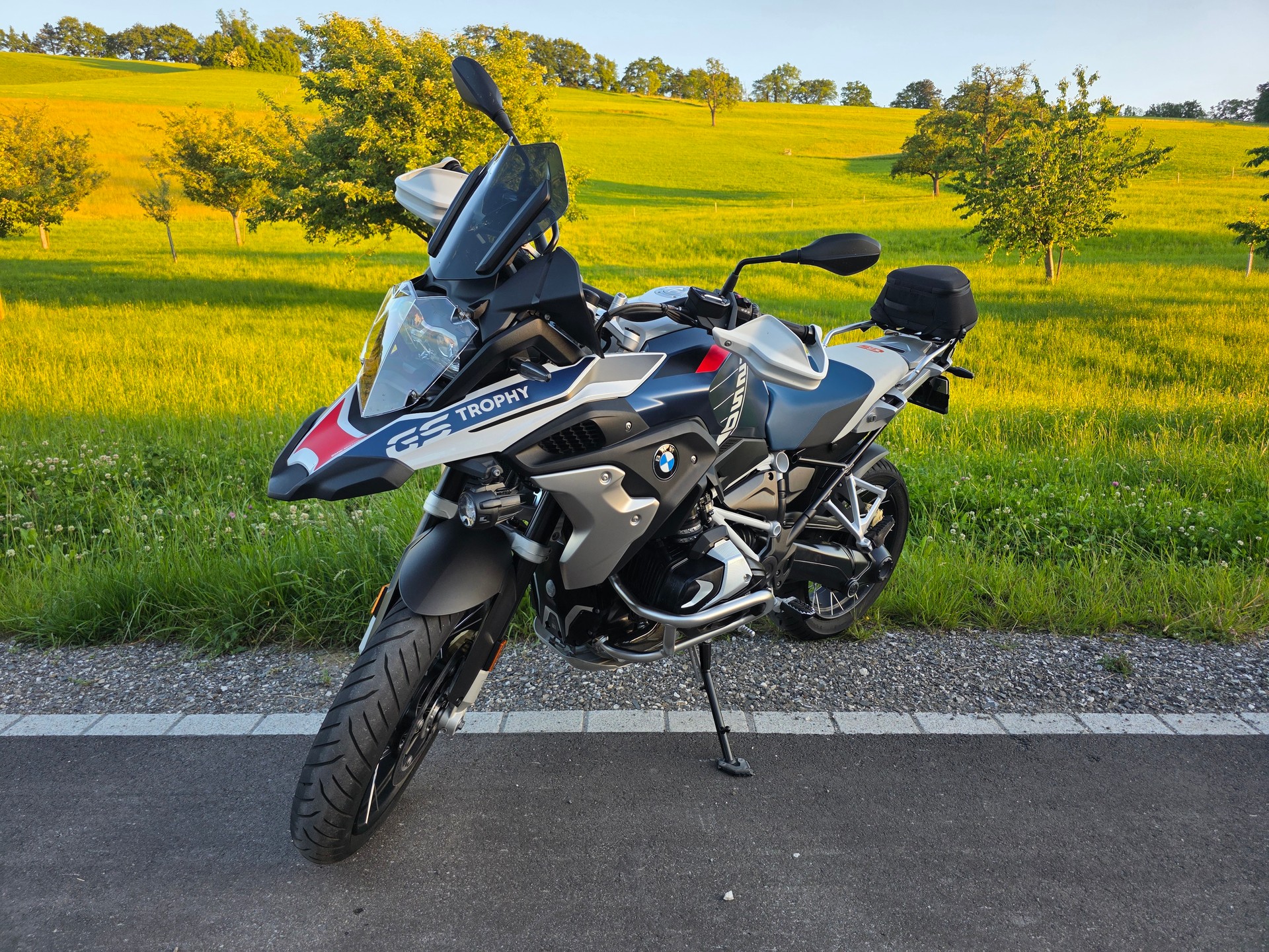 BMW R 1250 GS-image-1