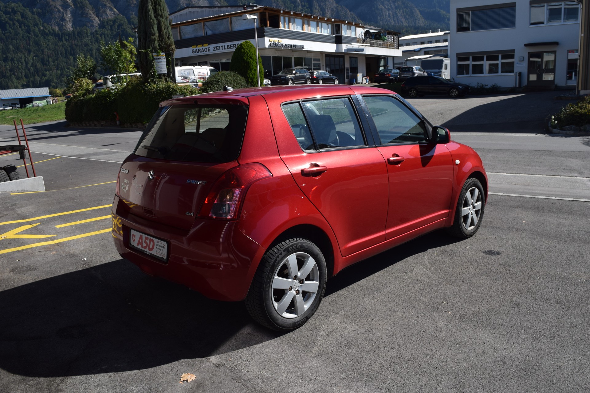 SUZUKI Swift 1.3i 16V GL Top 4x4-image-7
