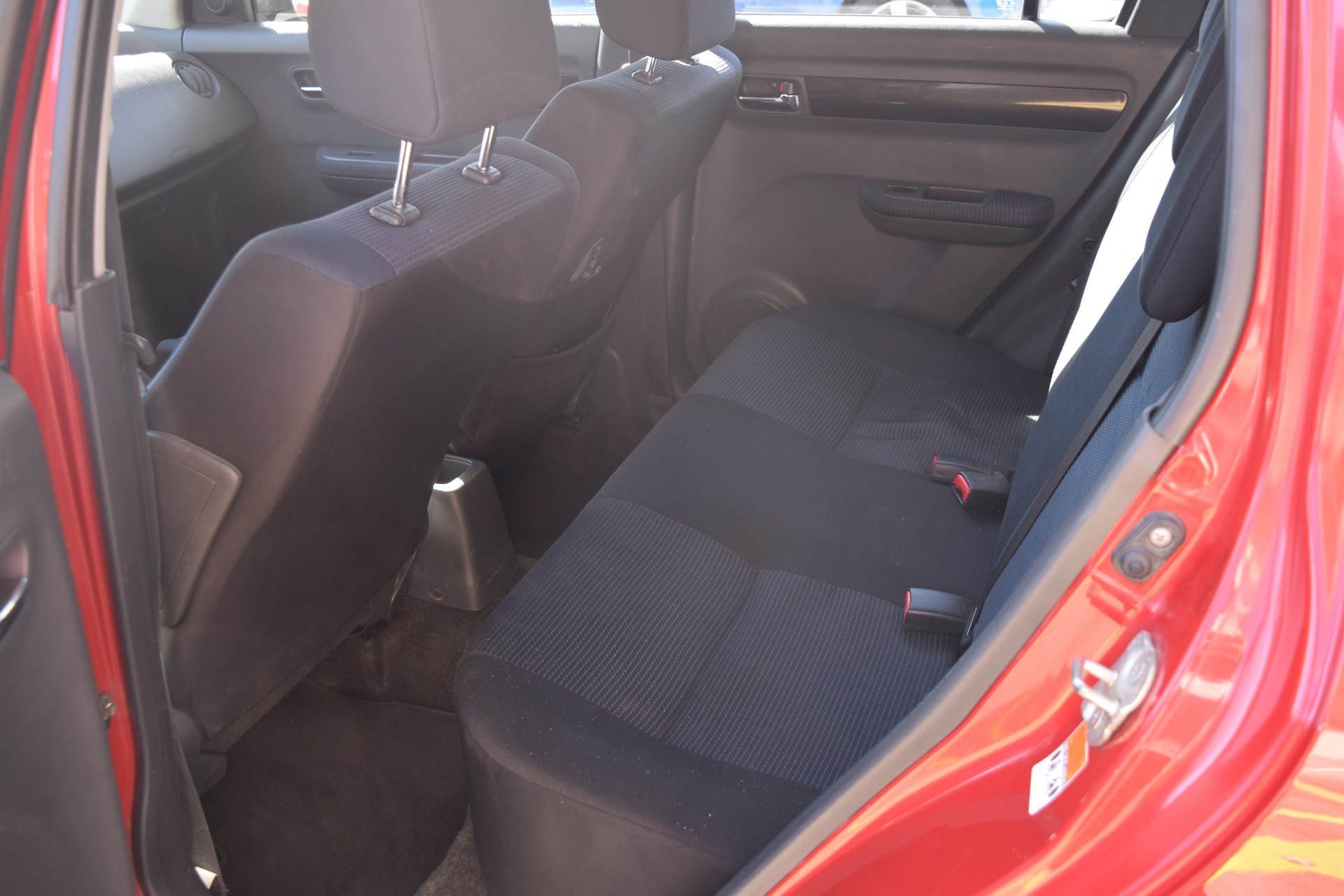 SUZUKI Swift 1.3i 16V GL Top 4x4-image-14