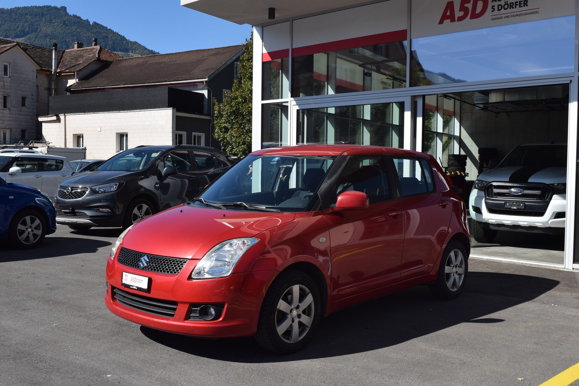 SUZUKI Swift 1.3i 16V GL Top 4x4-showroom-element-1