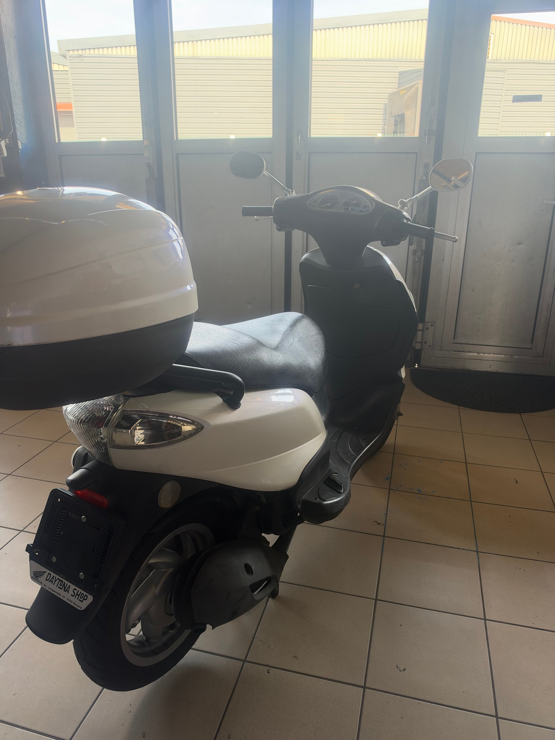 PIAGGIO Fly 125 4-T-image-4