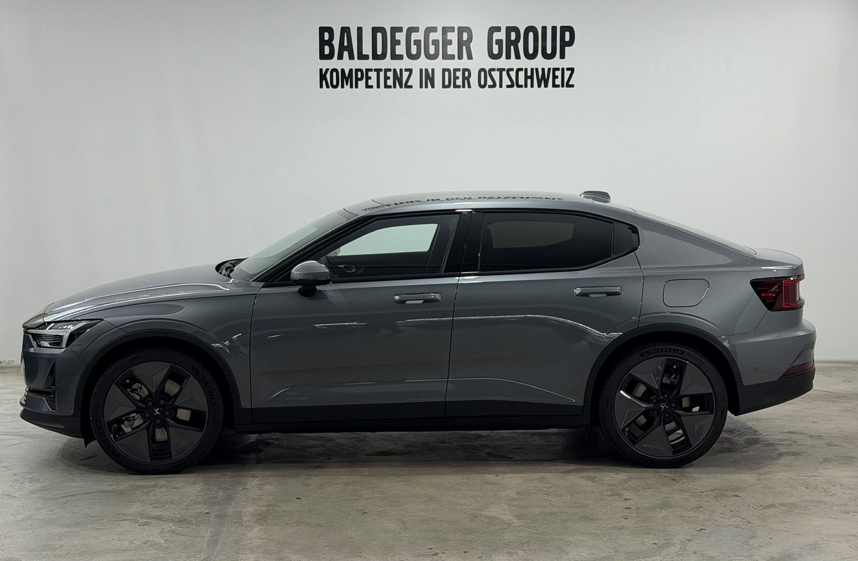 POLESTAR 2 Long Range Dual Motor Prime-showroom-element-2