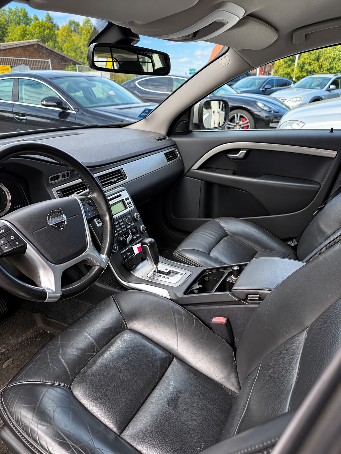 VOLVO XC70 D5 AWD Ocean Race Geartronic-image-7