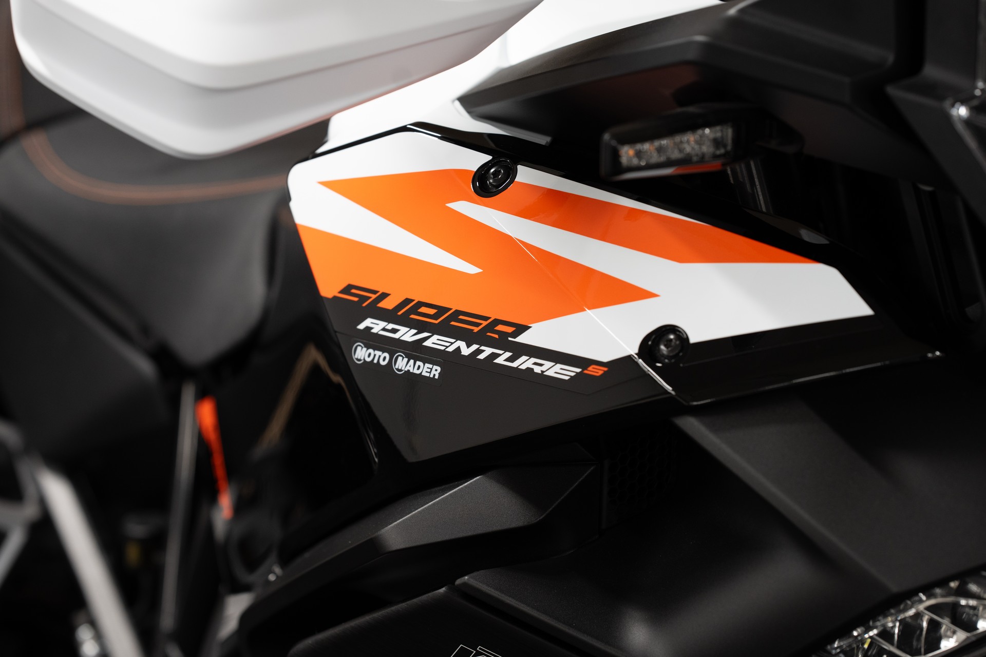 KTM 1390 Super Adventure S EVO-image-6