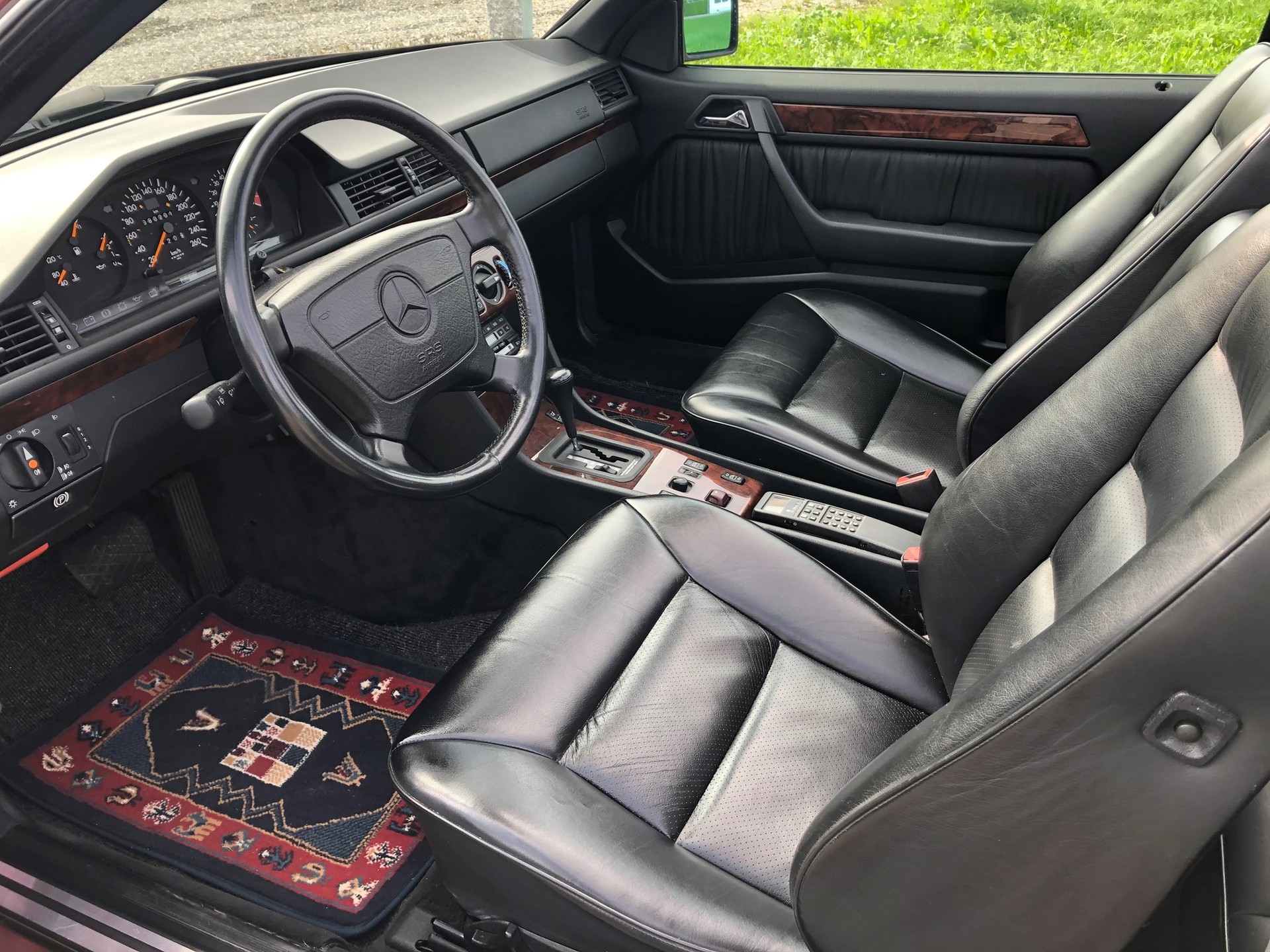 MERCEDES-BENZ 300 CE-24 Cabrio-image-5