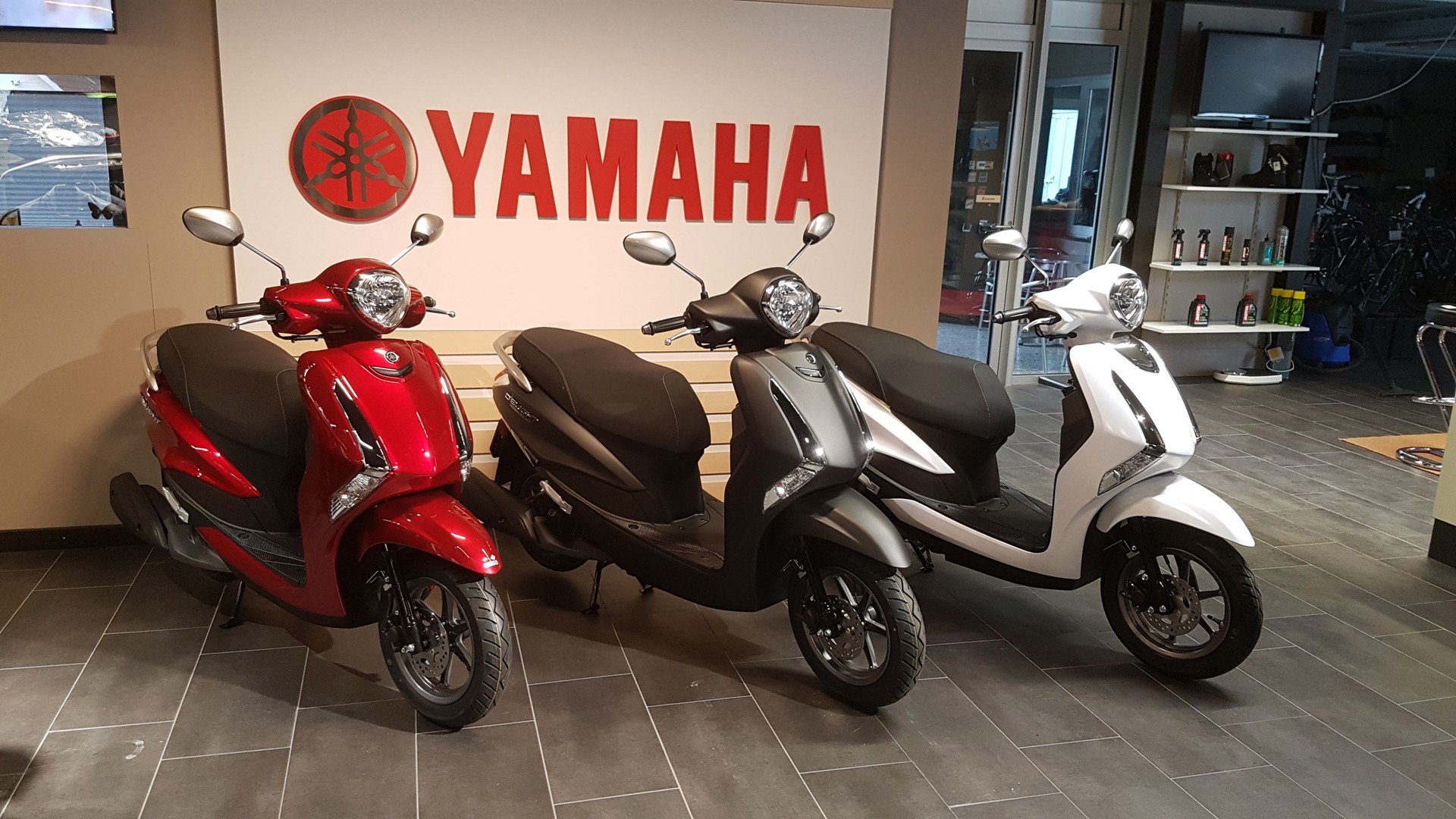 YAMAHA D'elight LTS 125-image-0