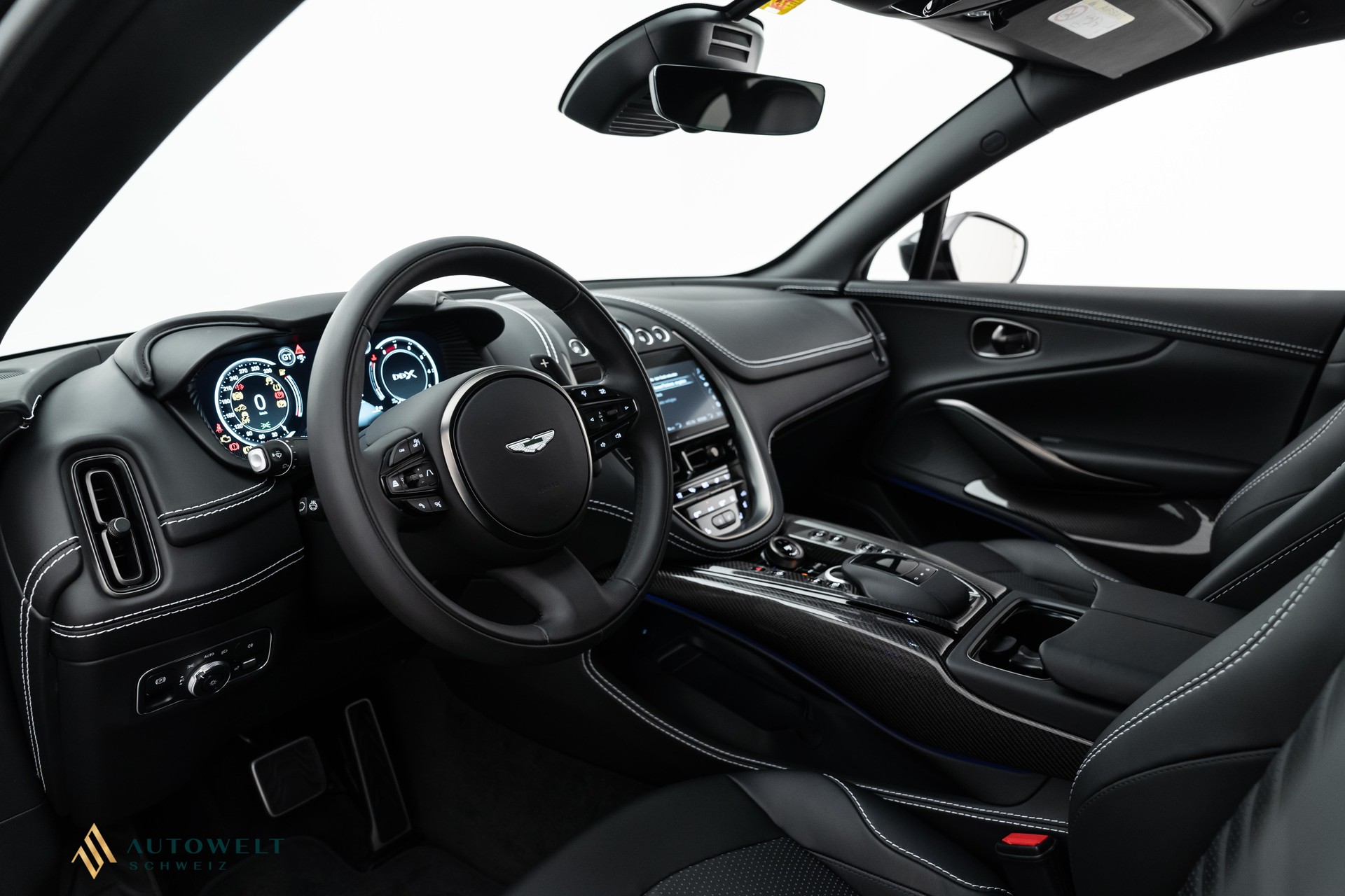 ASTON MARTIN DBX 707-image-14