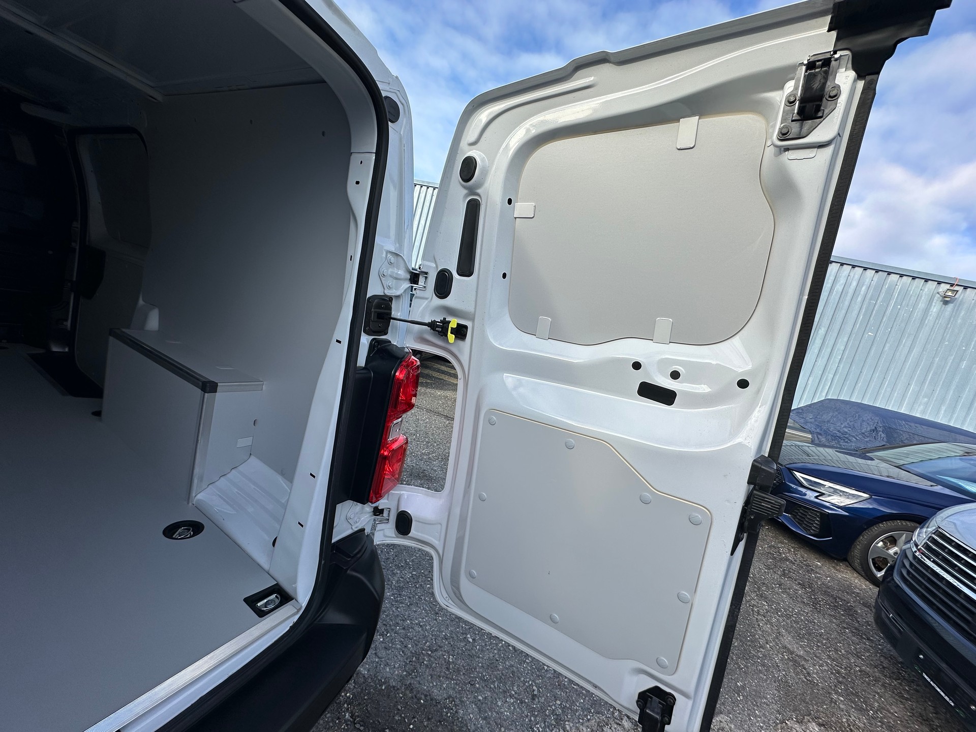 FIAT Scudo 2.0 MJ L3 Base Worker AT-image-9