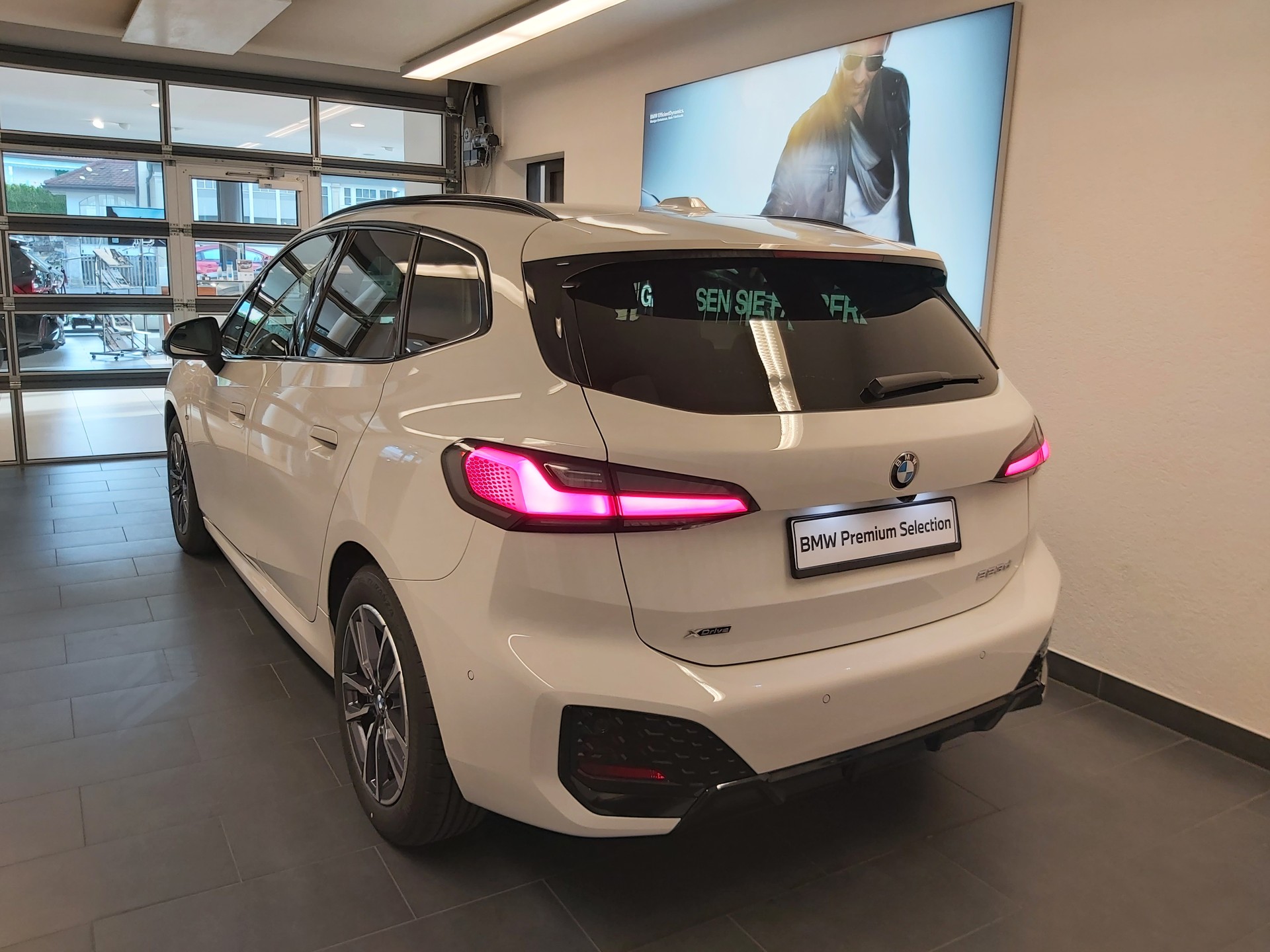 BMW 223d AT xDr M Sport DKG-showroom-element-2
