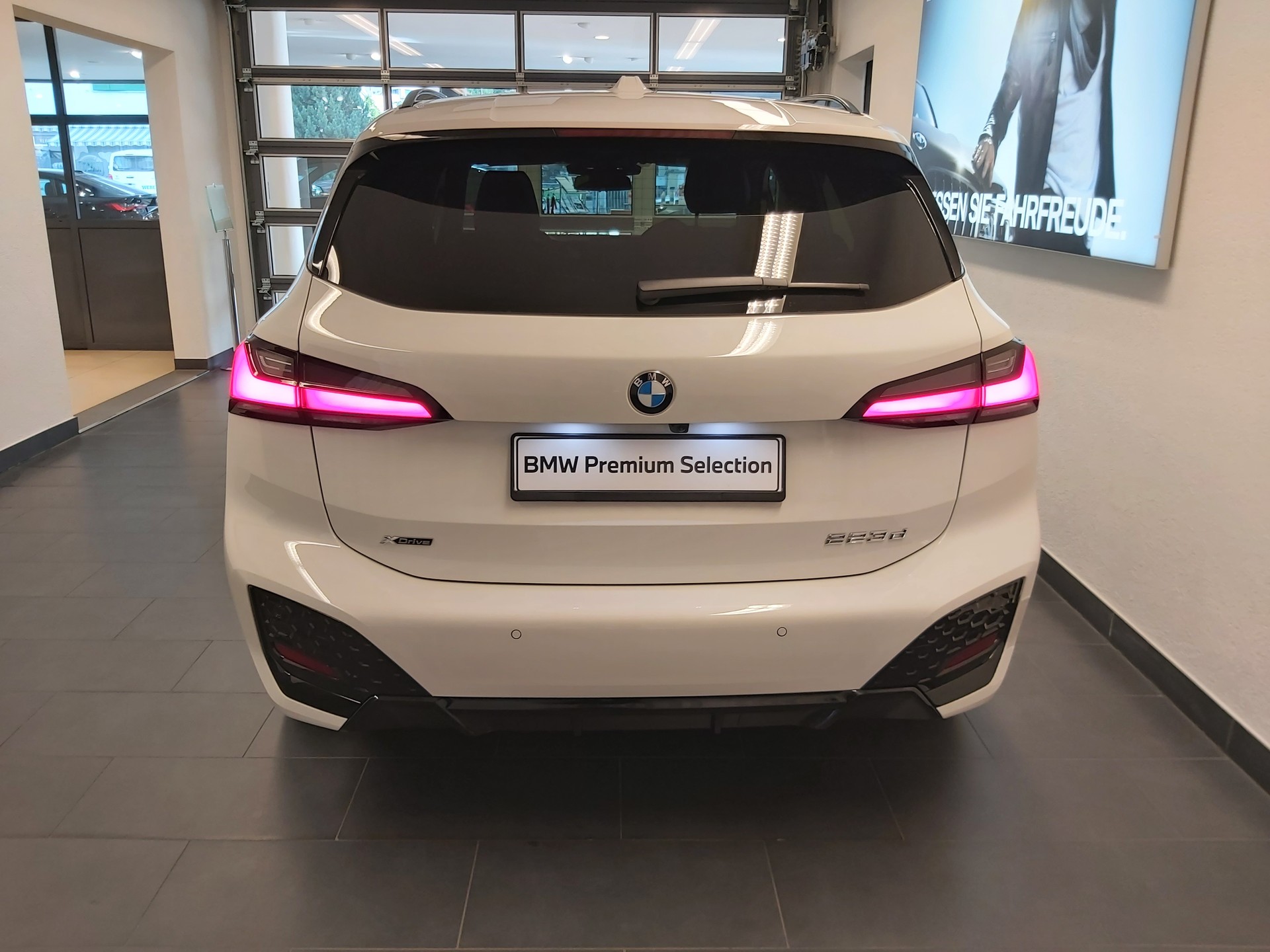 BMW 223d AT xDr M Sport DKG-image-4