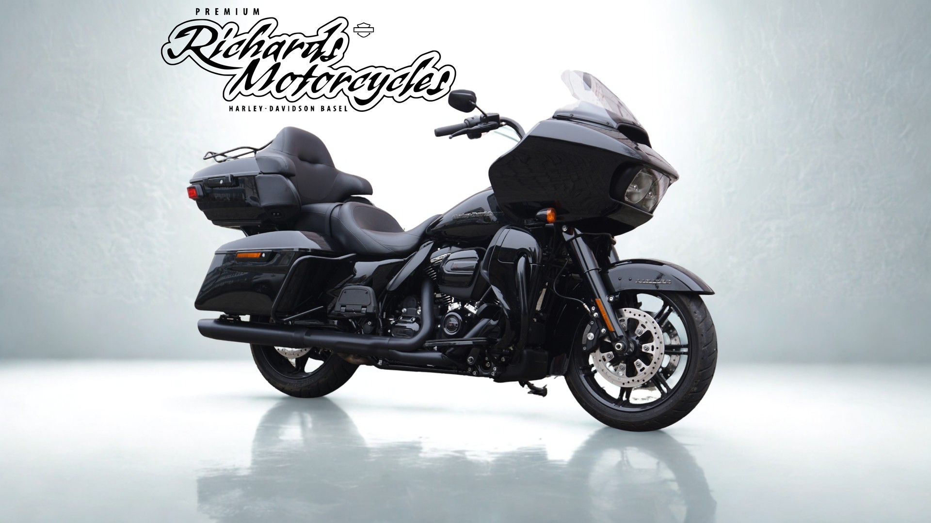HARLEY-DAVIDSON FLTRK Road Glide Limited 114-showroom-element-1