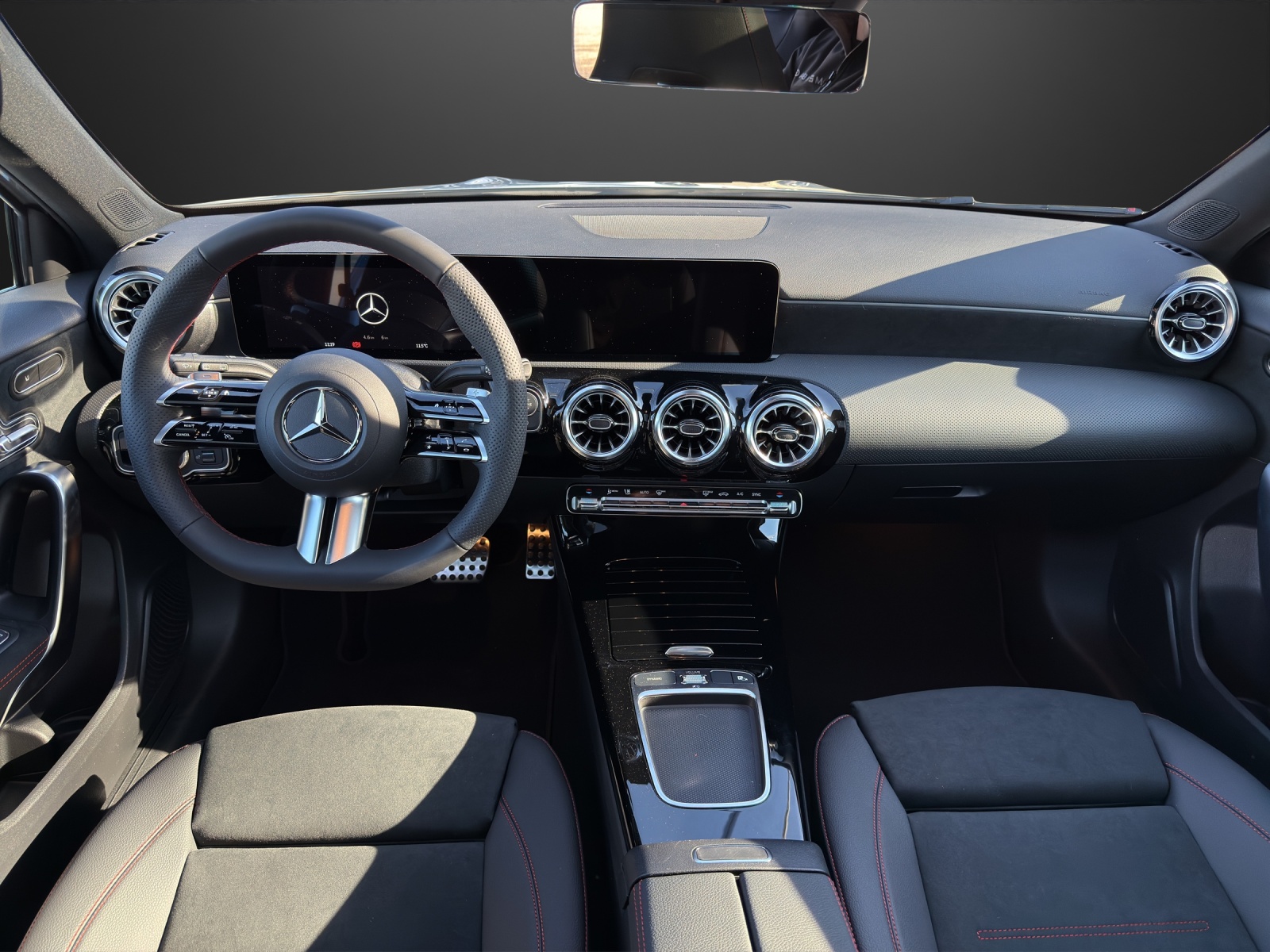 MERCEDES-BENZ A 220 4Matic 8G-DCT-image-10