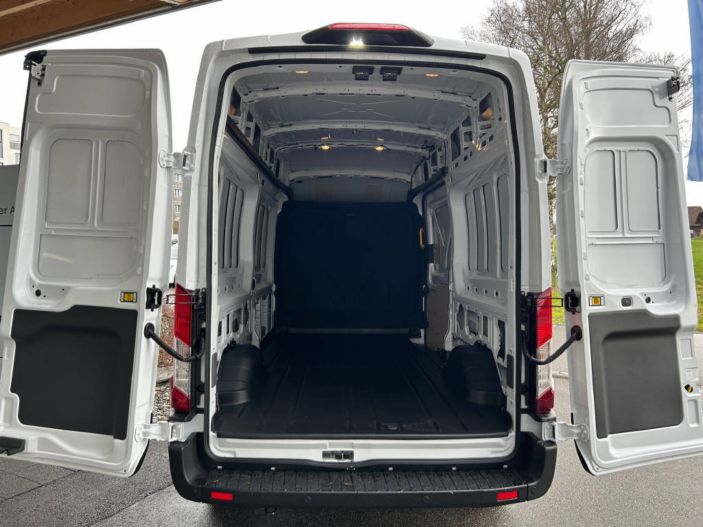 FORD E-Transit Van 425 L3H3 68kWh Trend-image-5