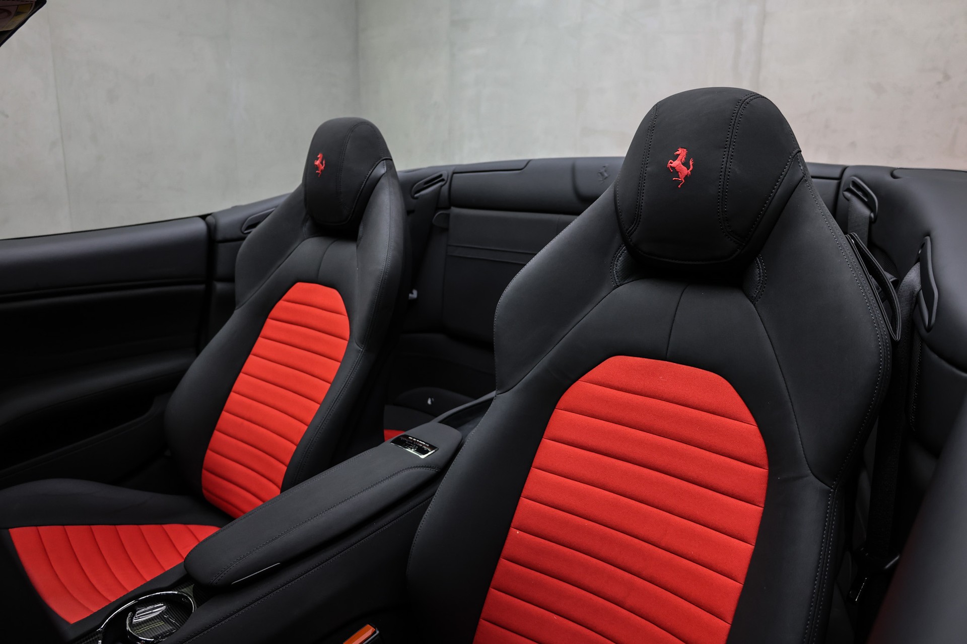 FERRARI California T / 70th Anniversary / 1 of 1 inspired by F50 1995-image-28