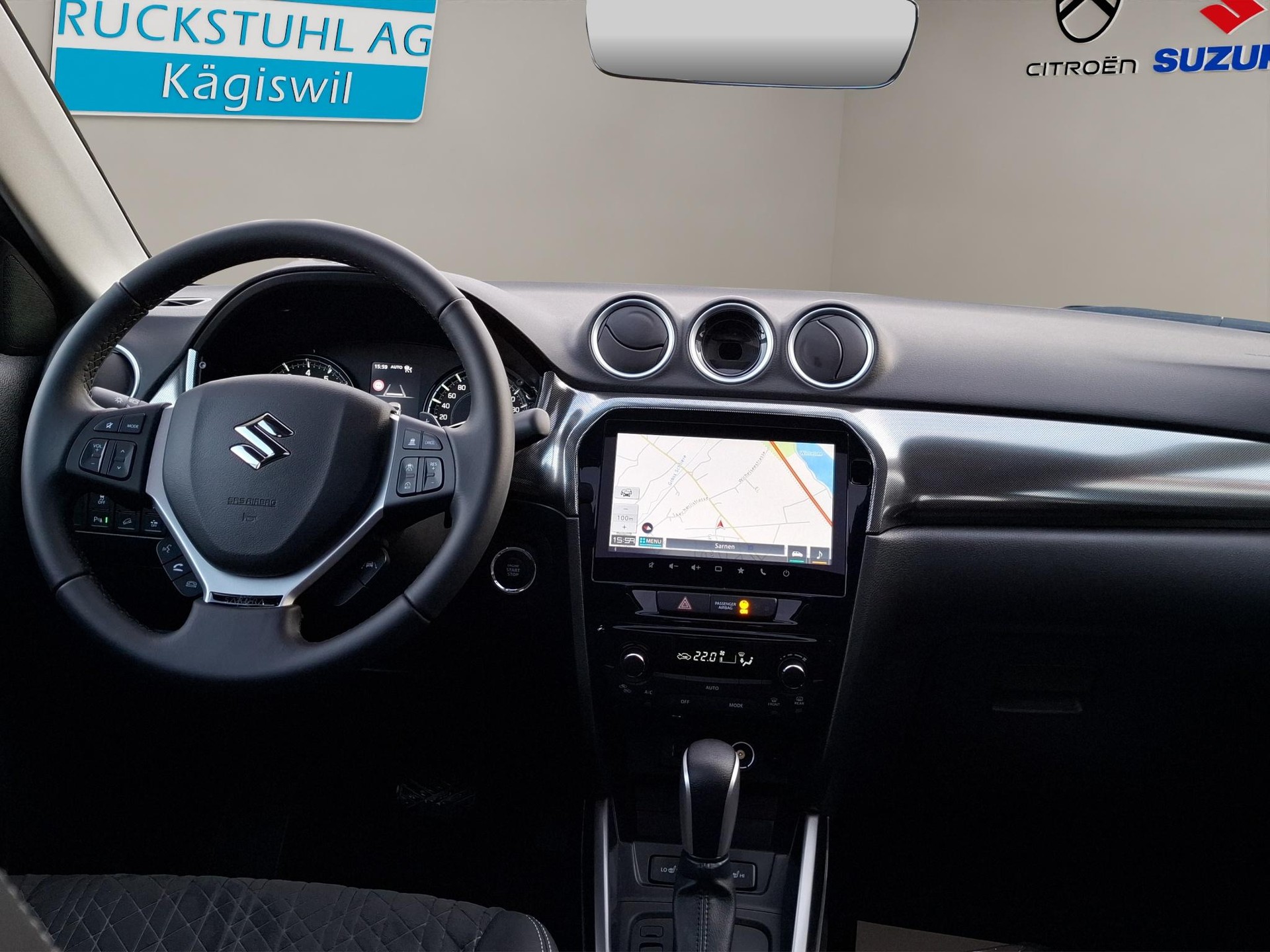 SUZUKI Vitara 1.4 T Sakura Top Hybrid 4x4-image-9