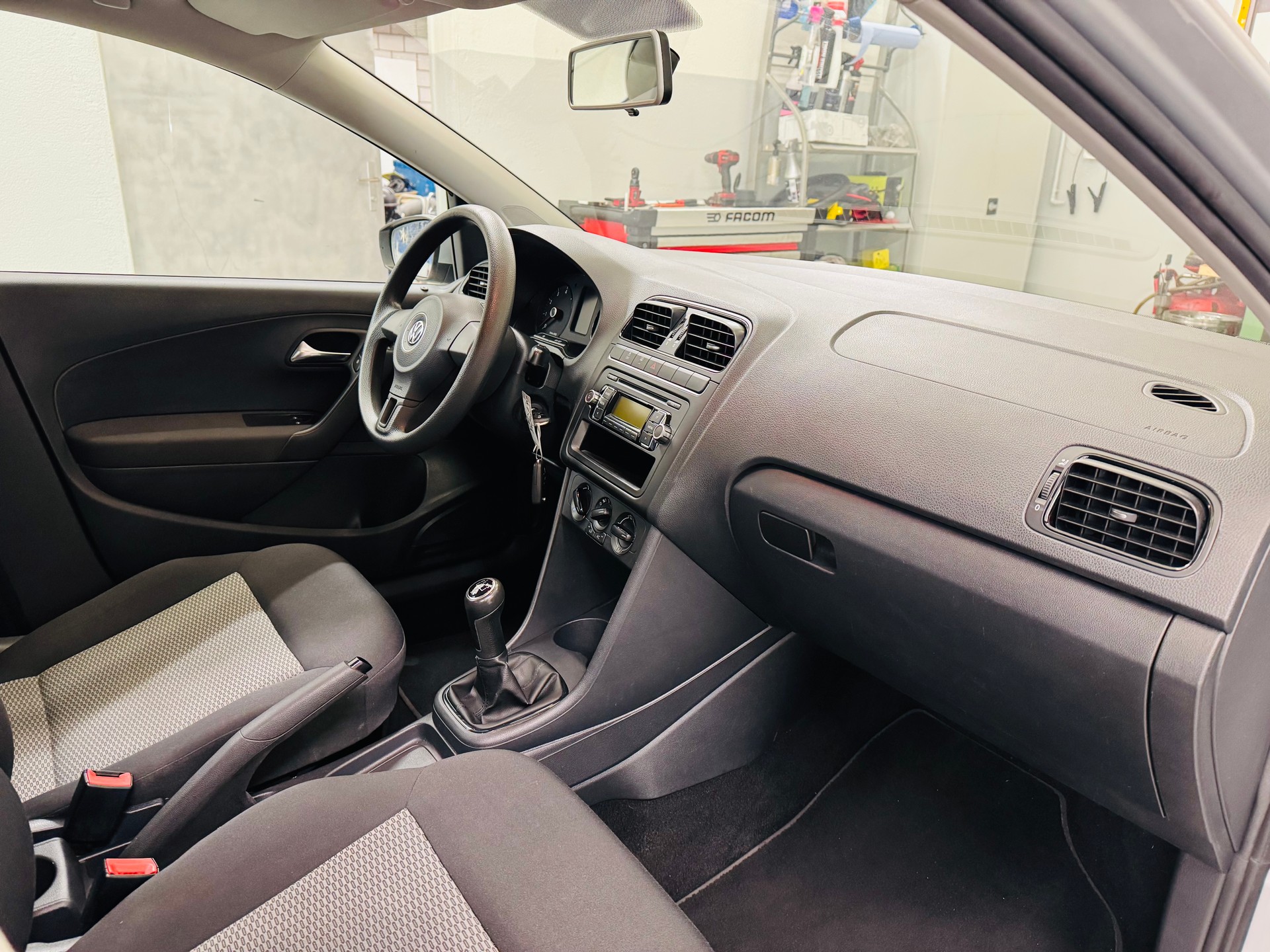VW Polo 1.4 16V Trendline-image-12