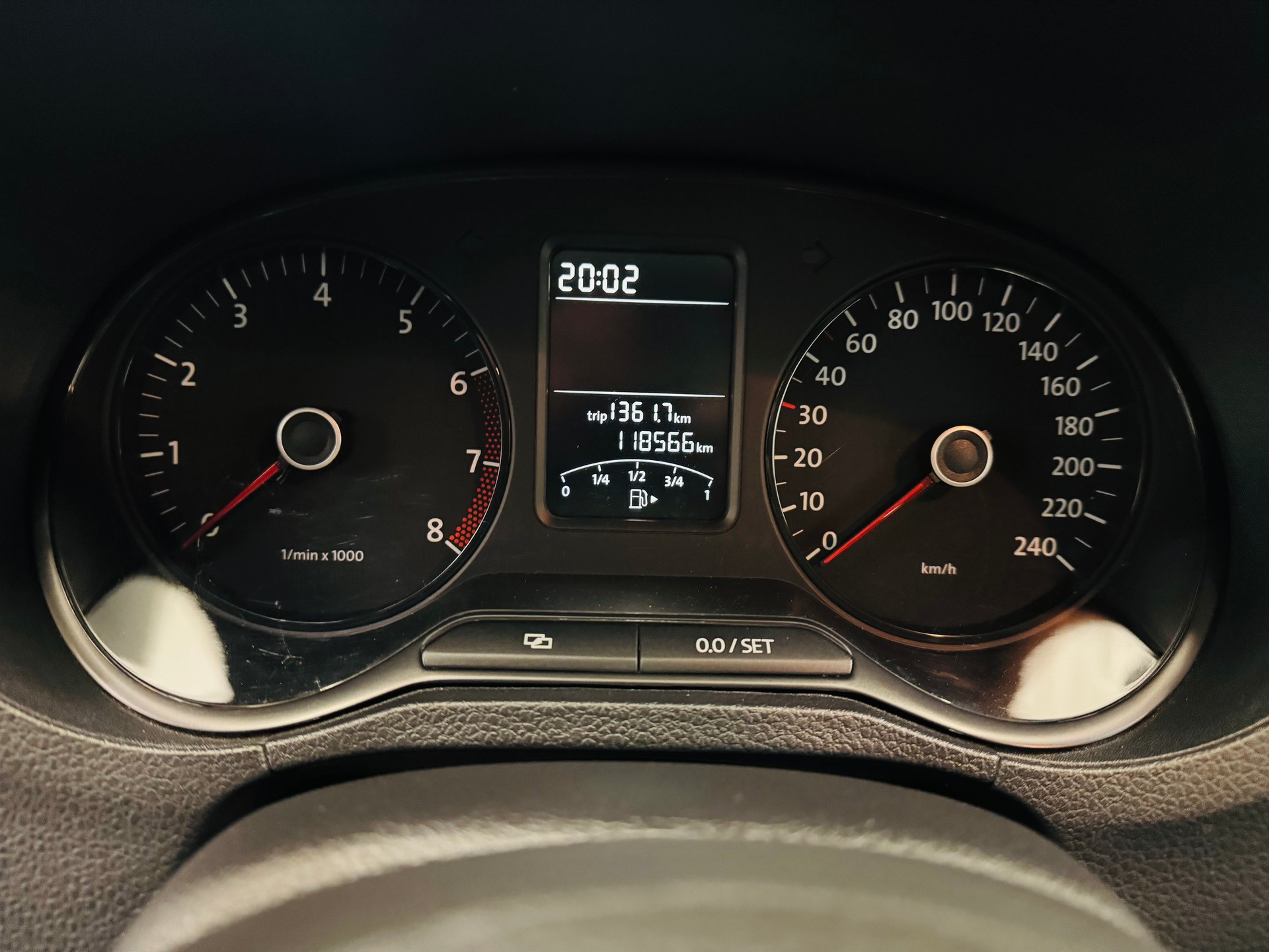 VW Polo 1.4 16V Trendline-image-14
