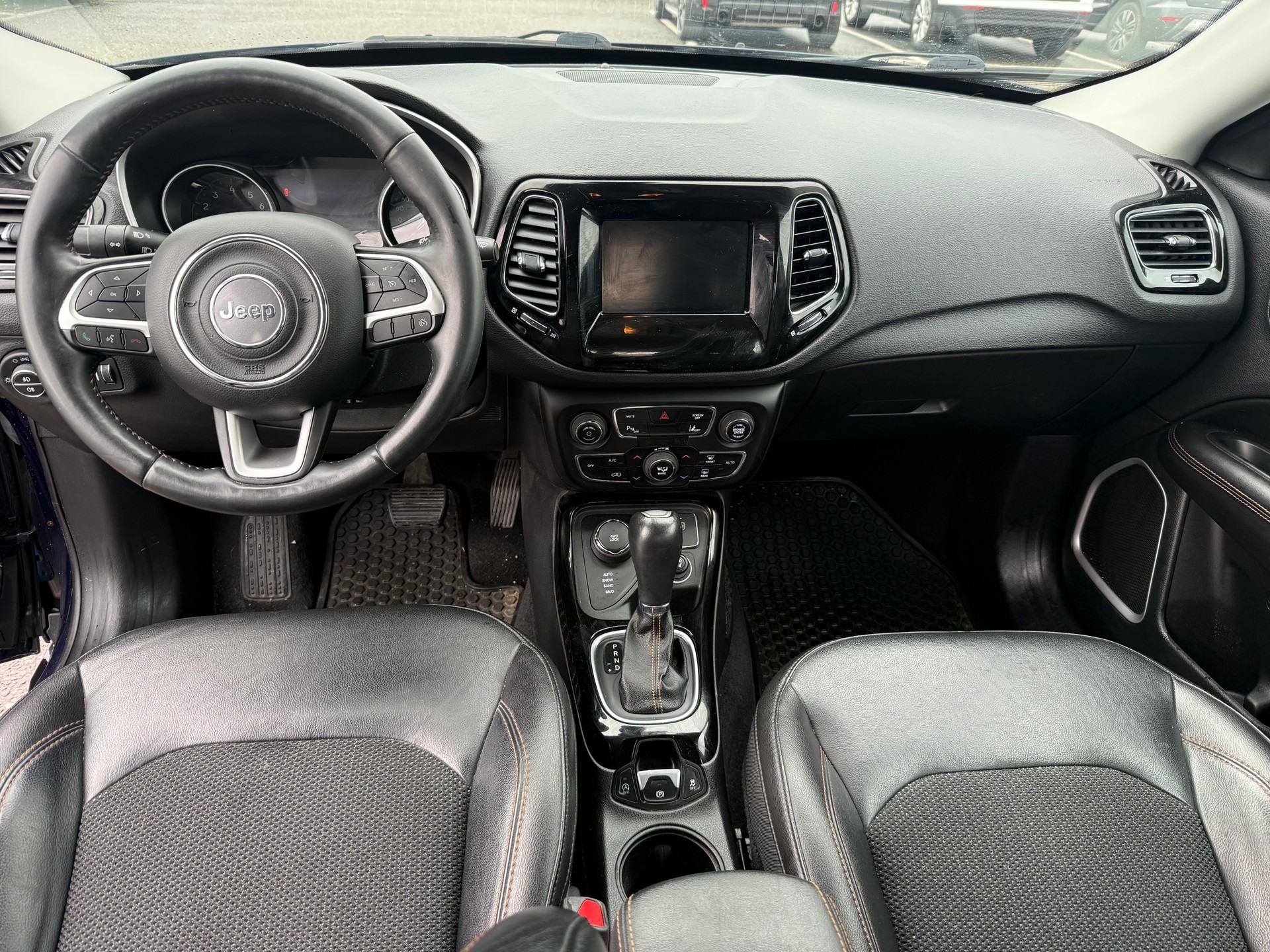 JEEP Compass 1.4 Turbo Freedom AWD 9ATX-image-5