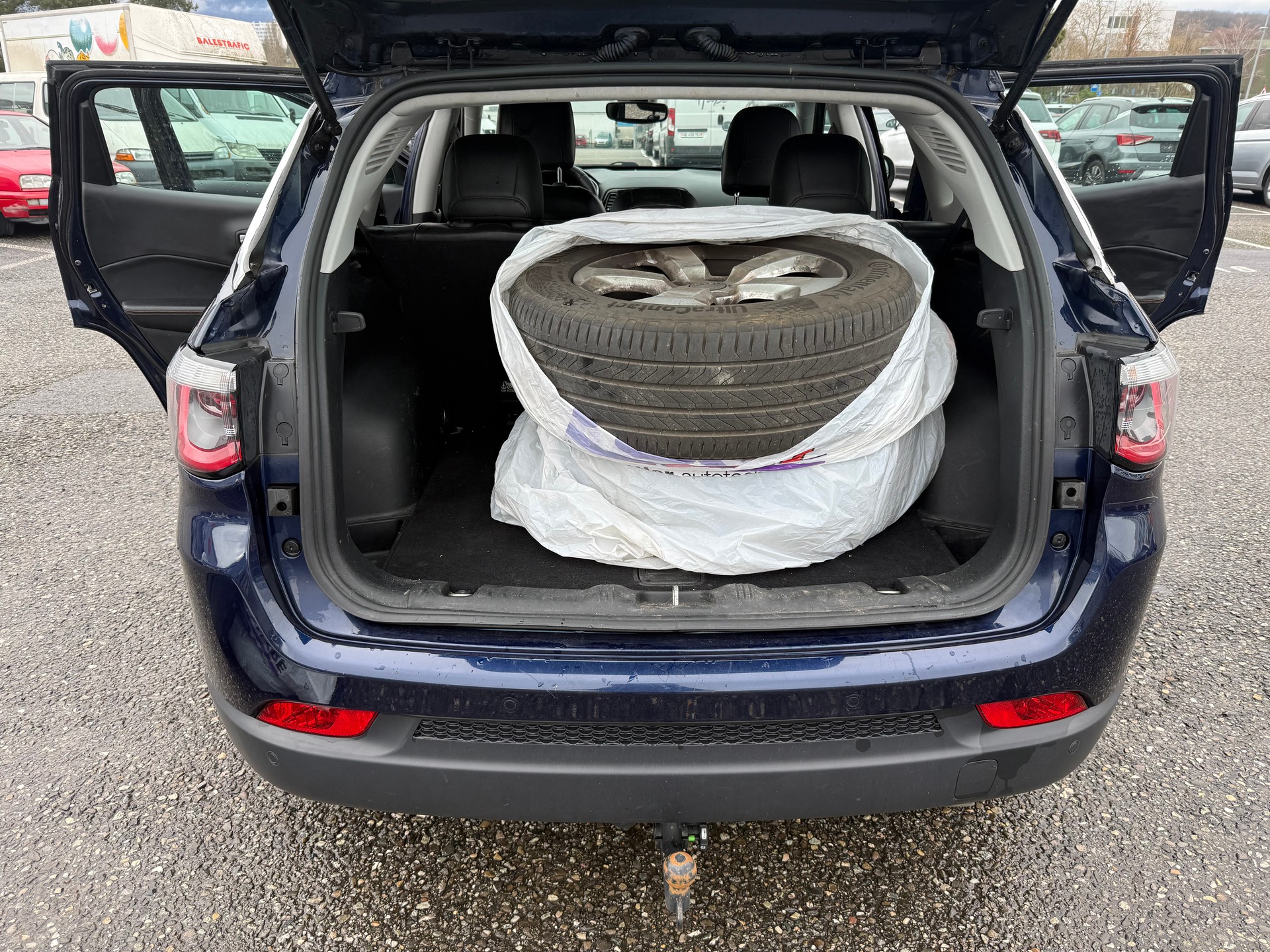 JEEP Compass 1.4 Turbo Freedom AWD 9ATX-image-12