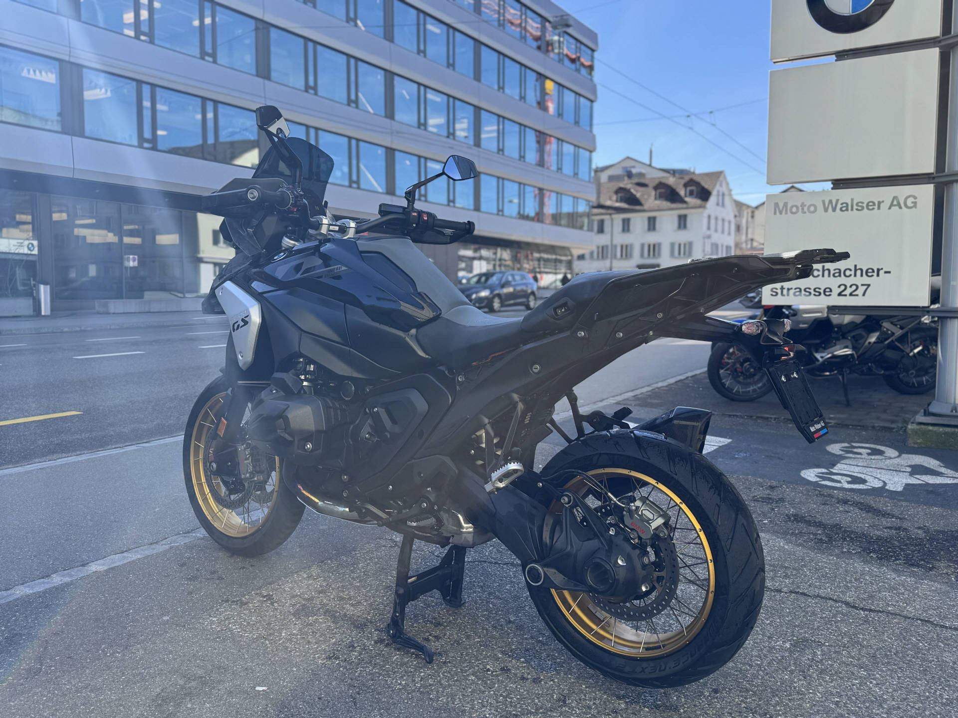 BMW R 1300 GS-image-2
