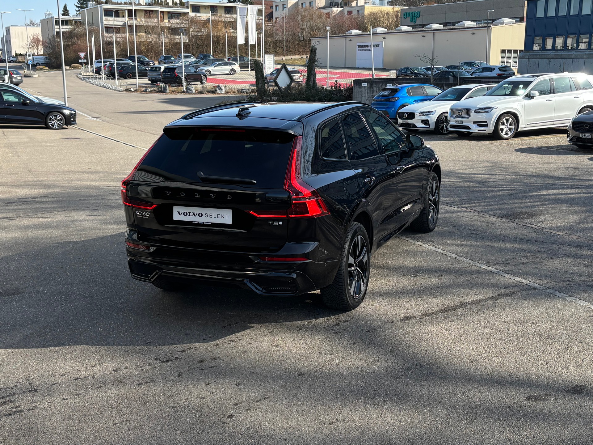 VOLVO XC60 2.0 T8 TE Plus Dark eAWD-image-5