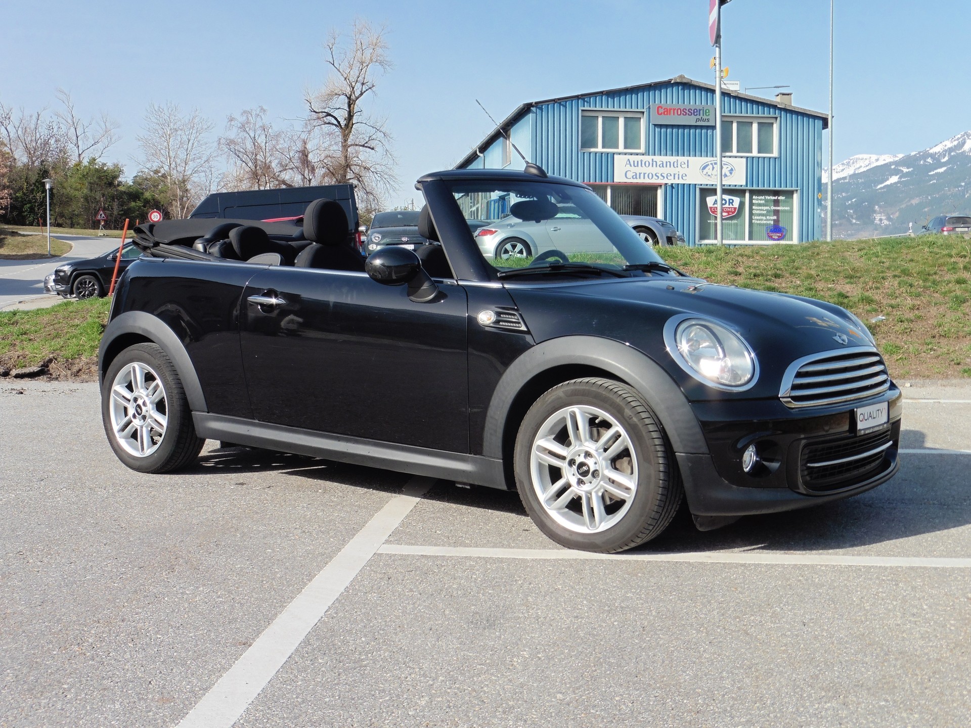 MINI Cooper Cabriolet-showroom-element-1