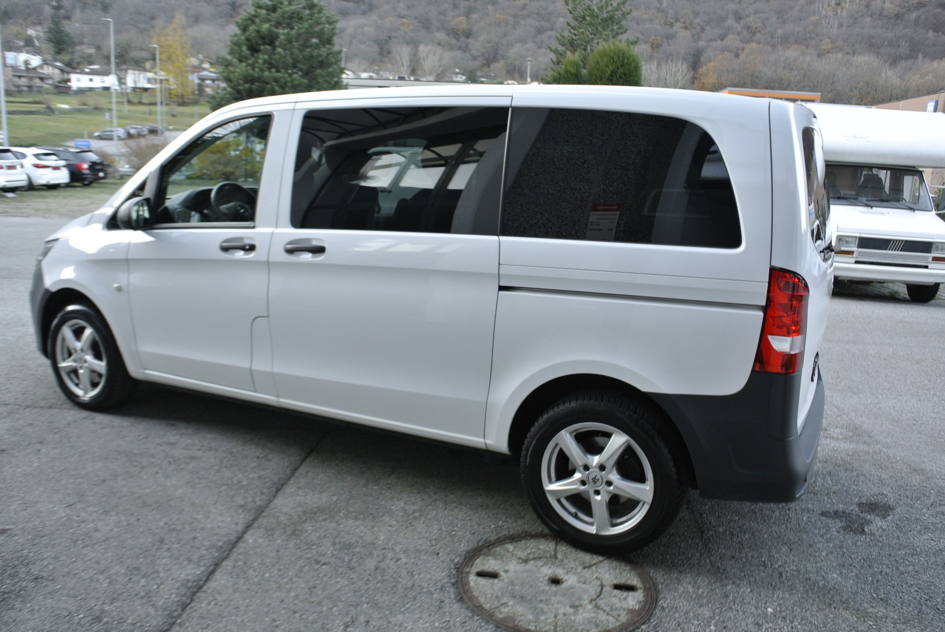 MERCEDES-BENZ Vito 116 CDI Pro Tourer 4Matic 9G-Tronic-image-4