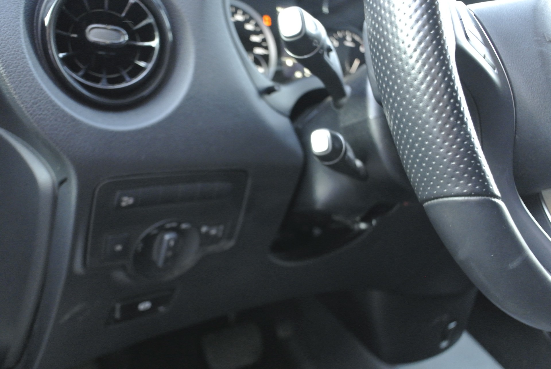 MERCEDES-BENZ Vito 116 CDI Pro Tourer 4Matic 9G-Tronic-image-24