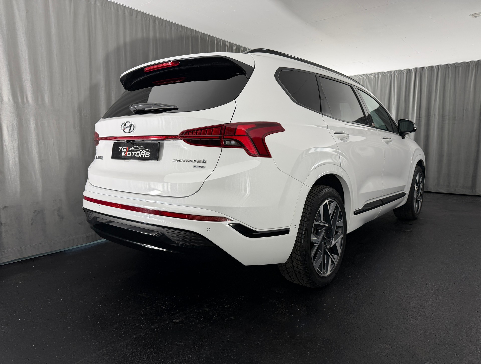 HYUNDAI Santa Fe 2.2 CRDI 4WD Automatic-image-2
