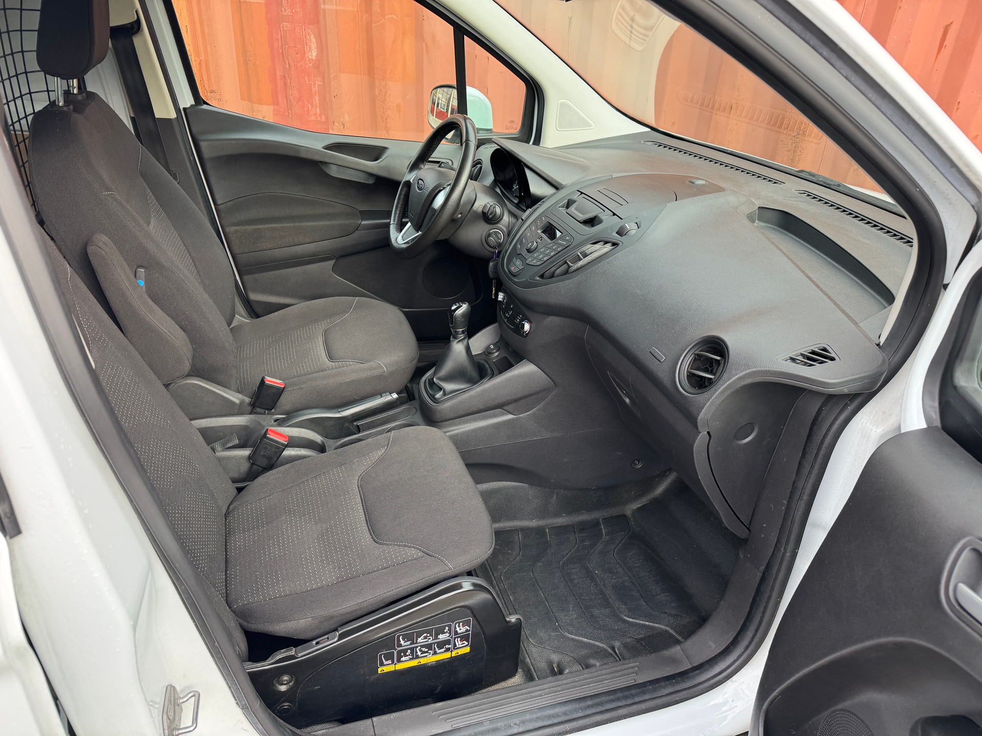 FORD Transit Courier Van 1.0 EcoB Trend-image-8