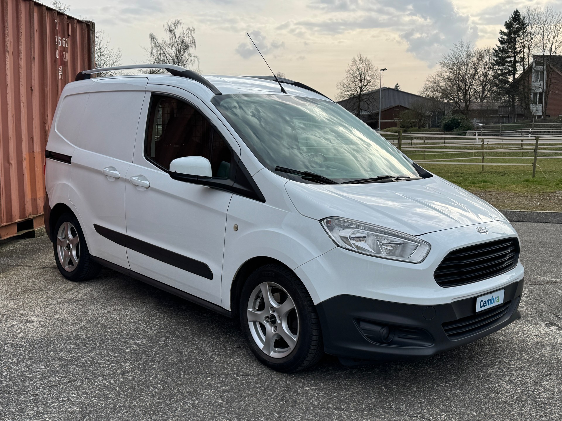 FORD Transit Courier Van 1.0 EcoB Trend-showroom-element-2