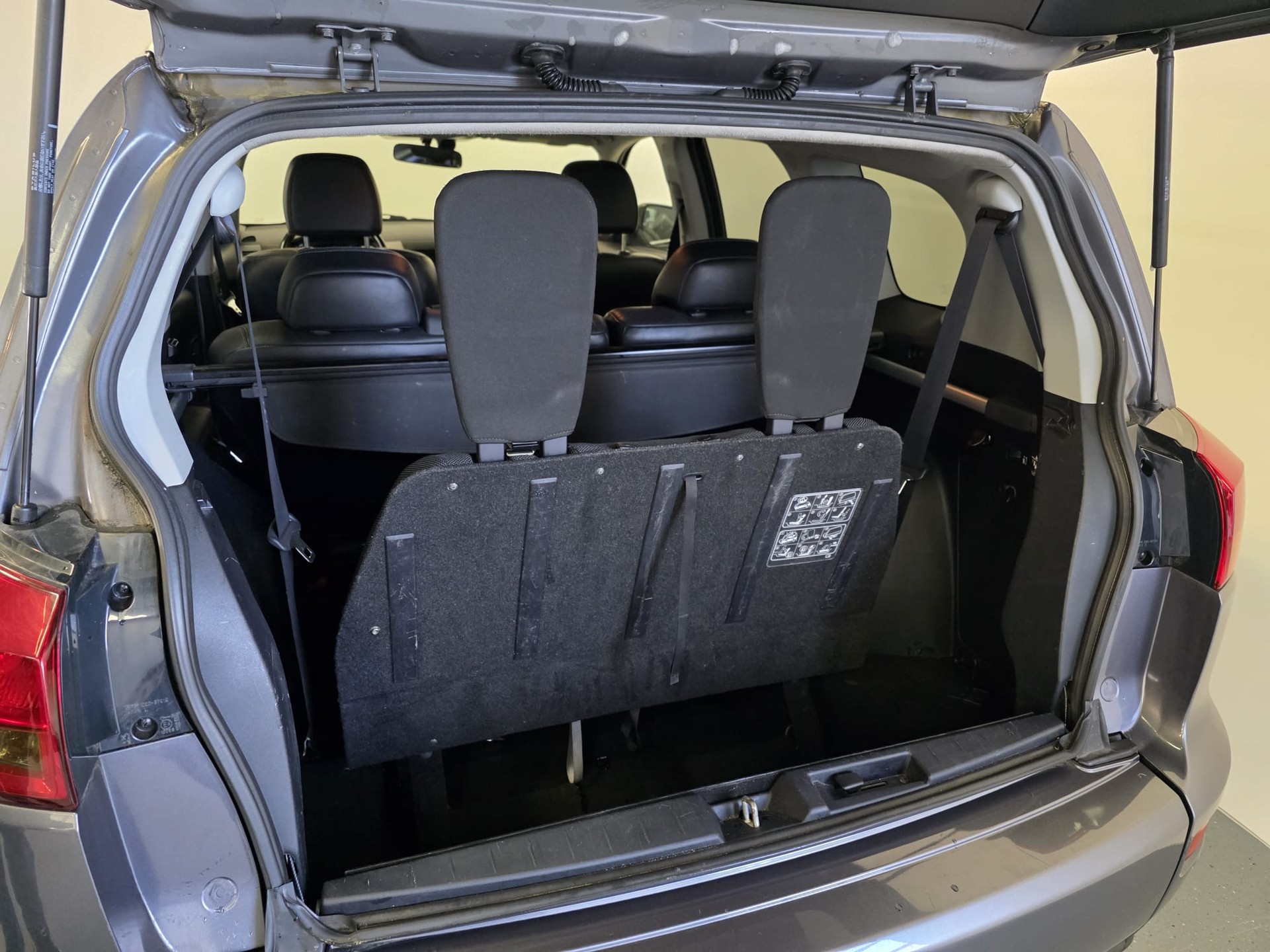 PEUGEOT 4007 2.2 HDi Dynamic-image-13