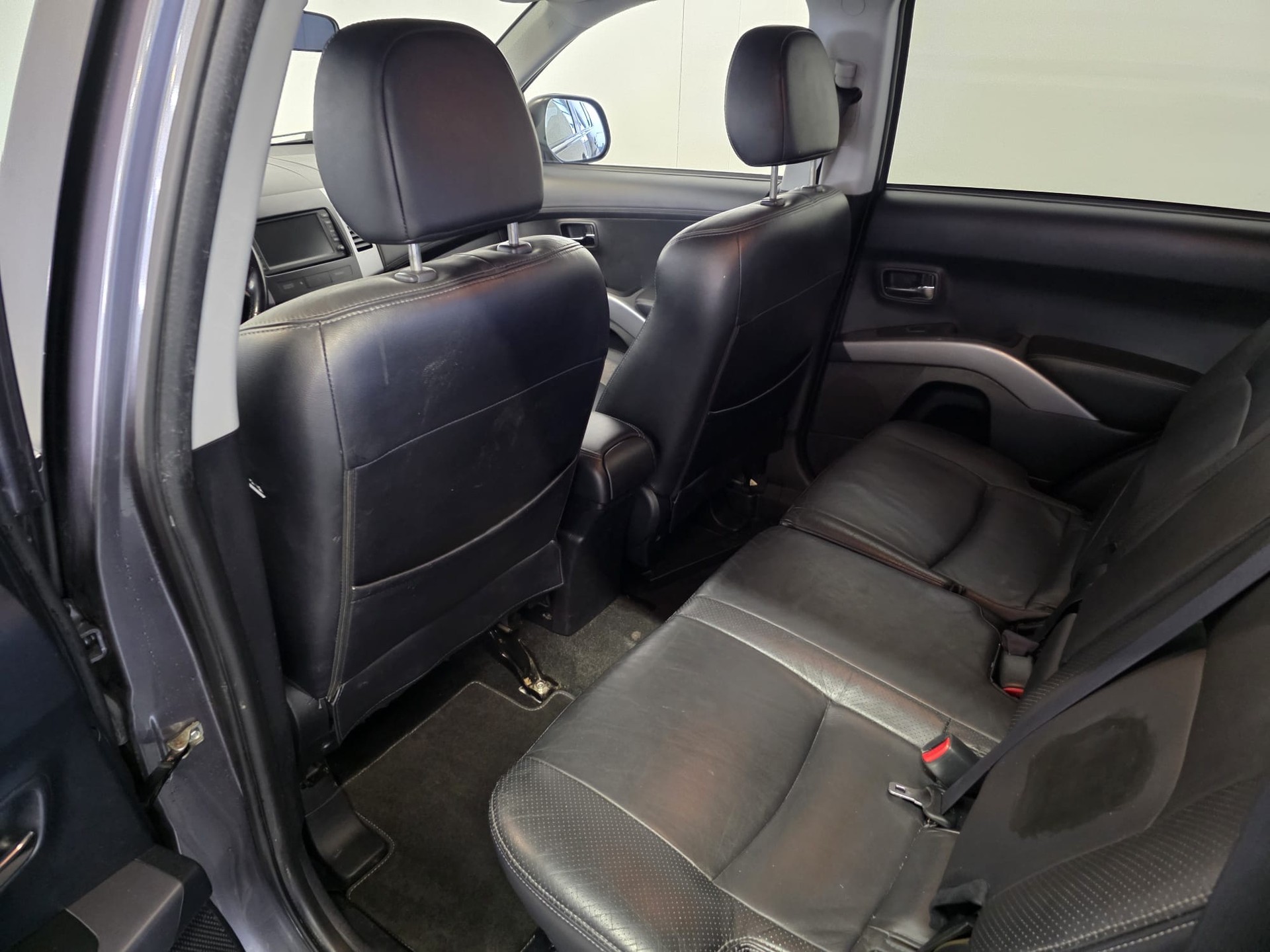 PEUGEOT 4007 2.2 HDi Dynamic-image-18