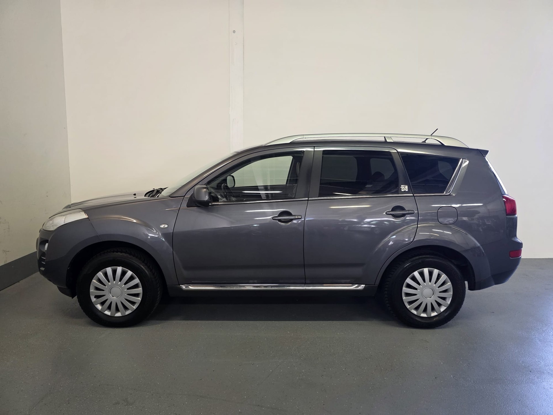 PEUGEOT 4007 2.2 HDi Dynamic-image-7