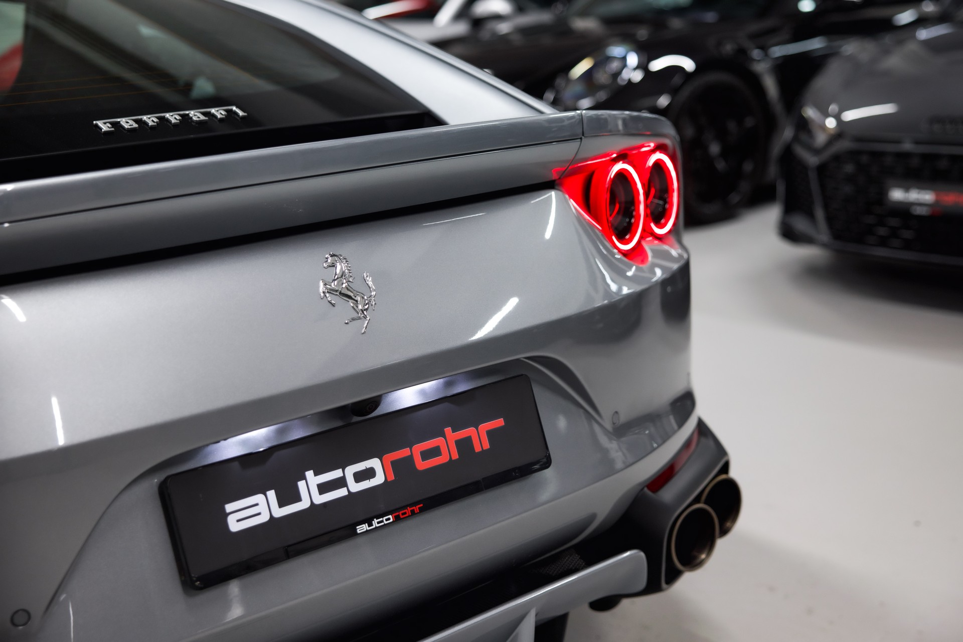 FERRARI 812 Superfast-image-9