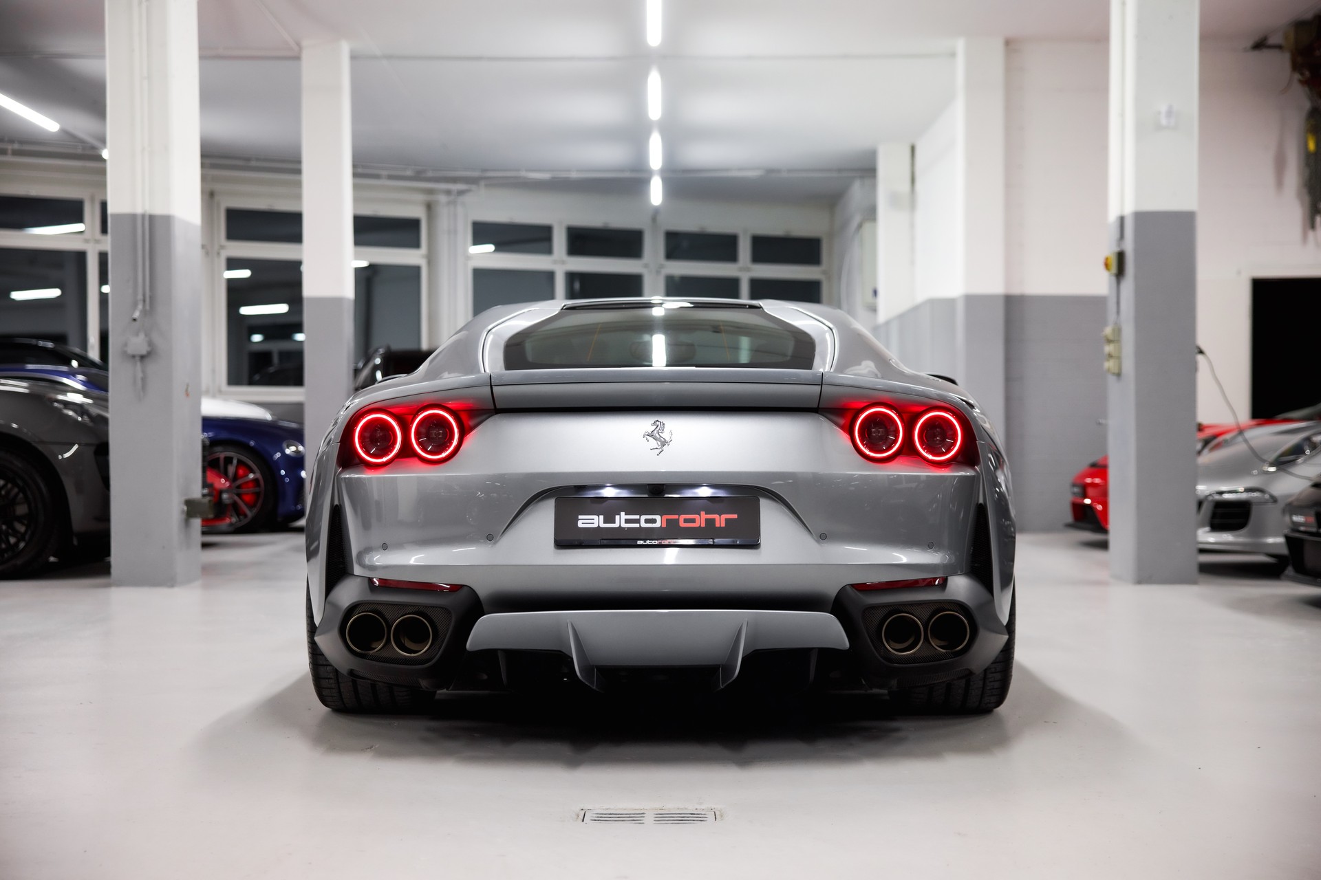 FERRARI 812 Superfast-image-5