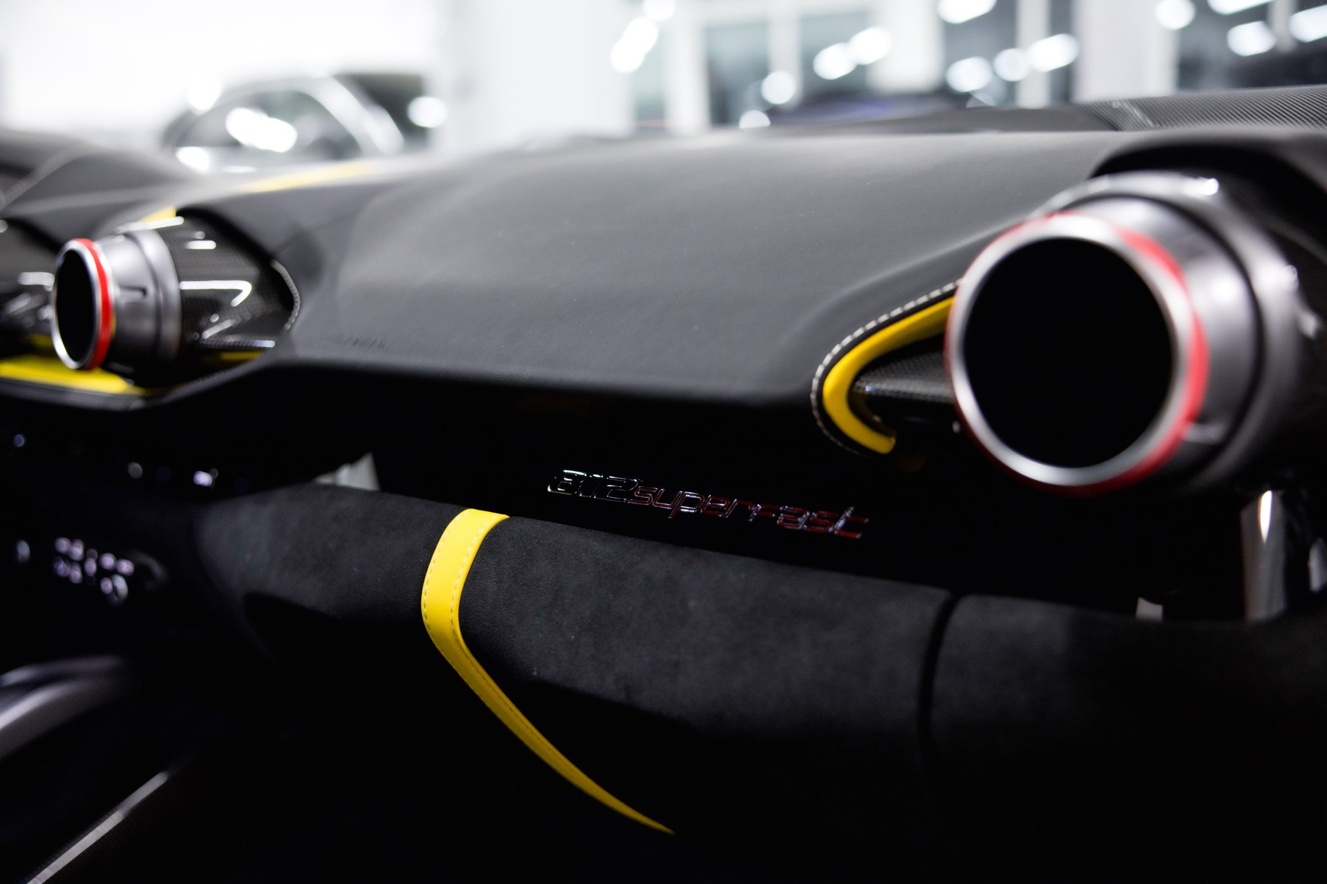 FERRARI 812 Superfast-image-25