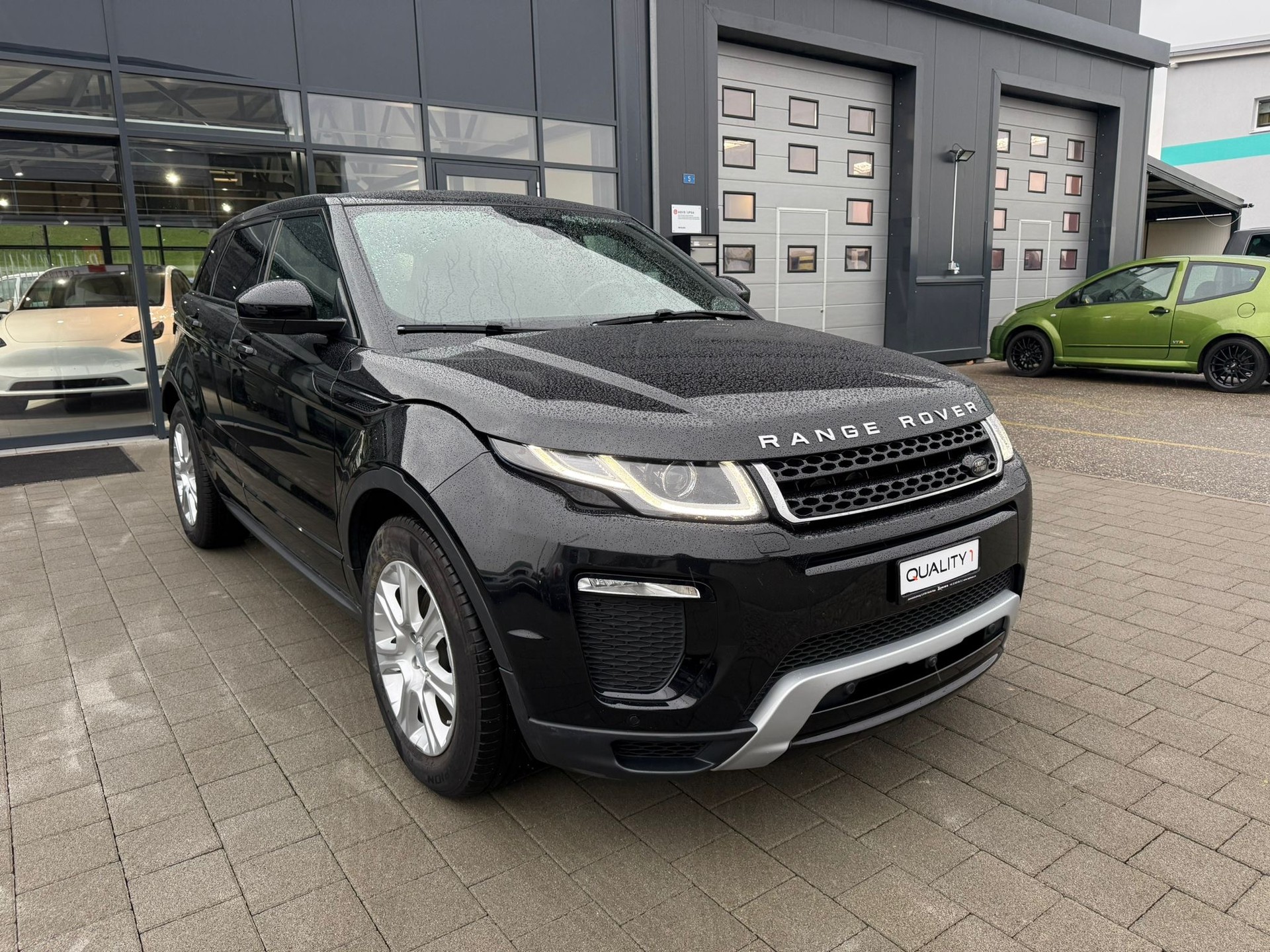 LAND ROVER Range Rover Evoque 2.0 TD4 SE-showroom-element-3