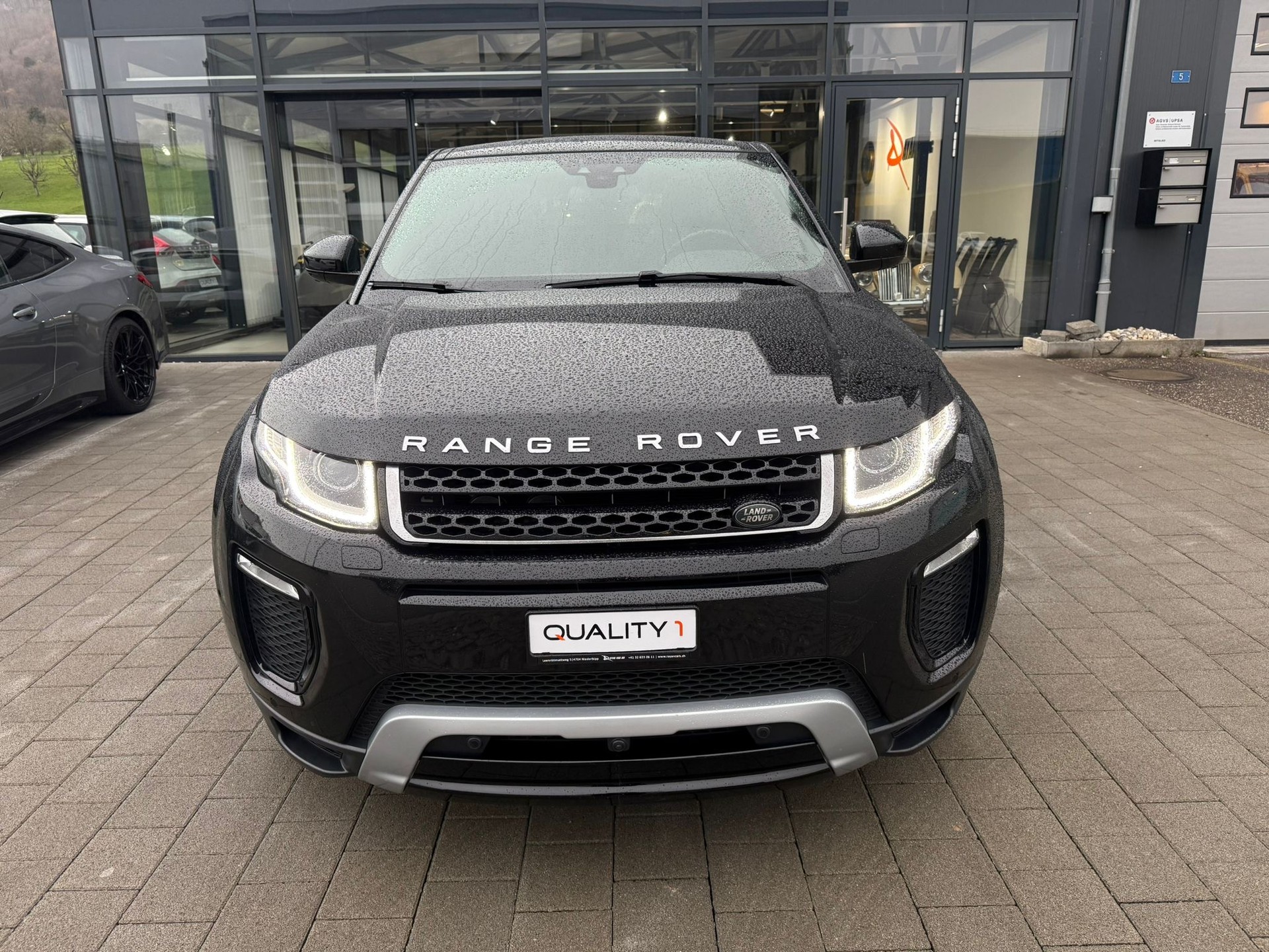 LAND ROVER Range Rover Evoque 2.0 TD4 SE-showroom-element-2