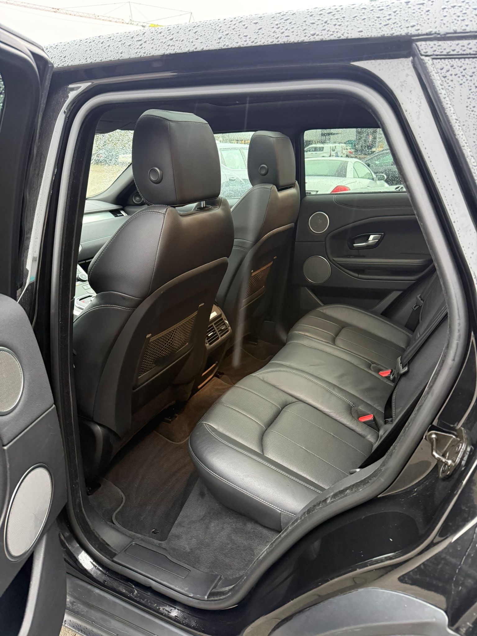 LAND ROVER Range Rover Evoque 2.0 TD4 SE-image-13