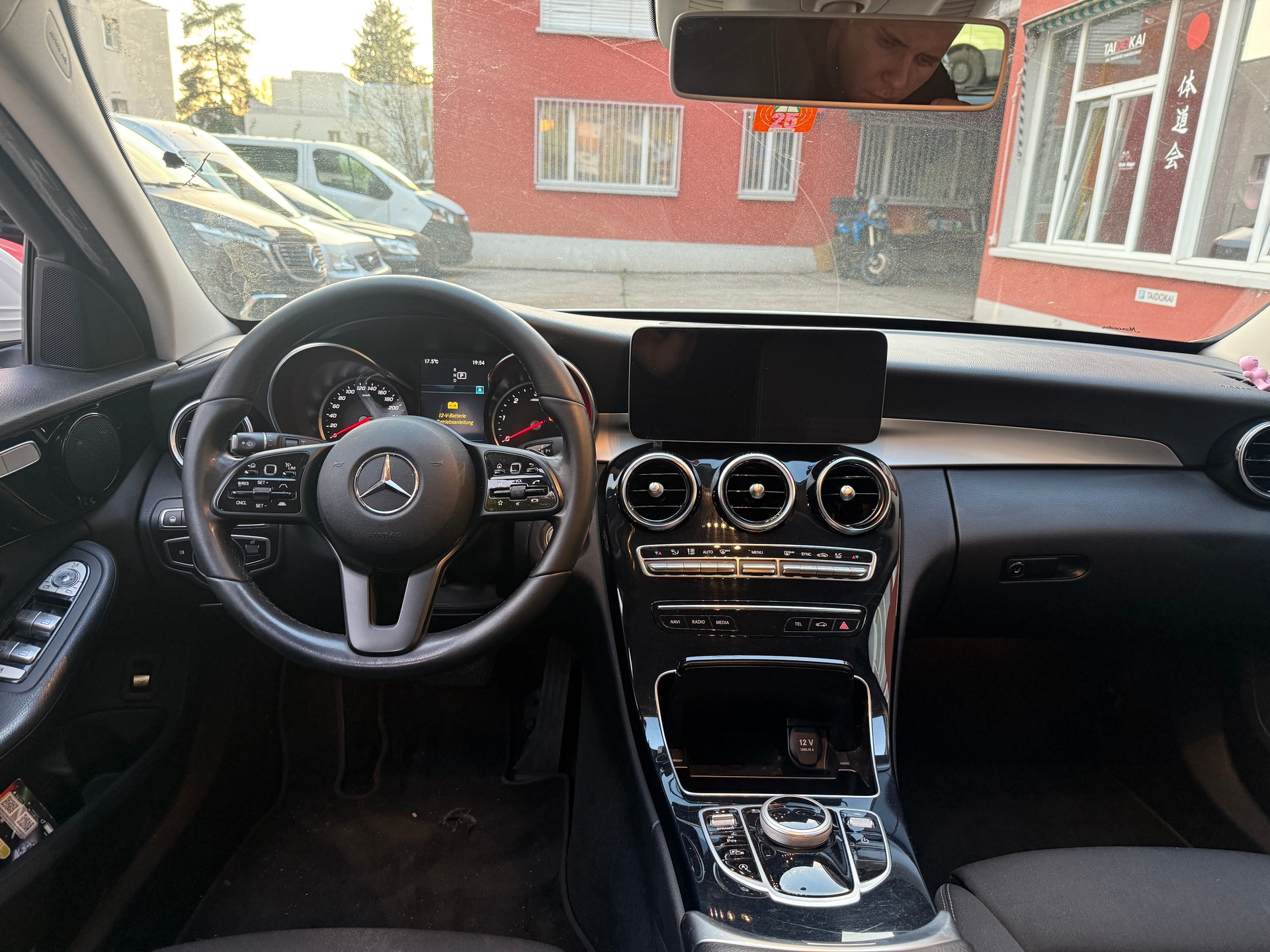 MERCEDES-BENZ C 220 d Swiss Star 4M 9G-Tronic-image-4