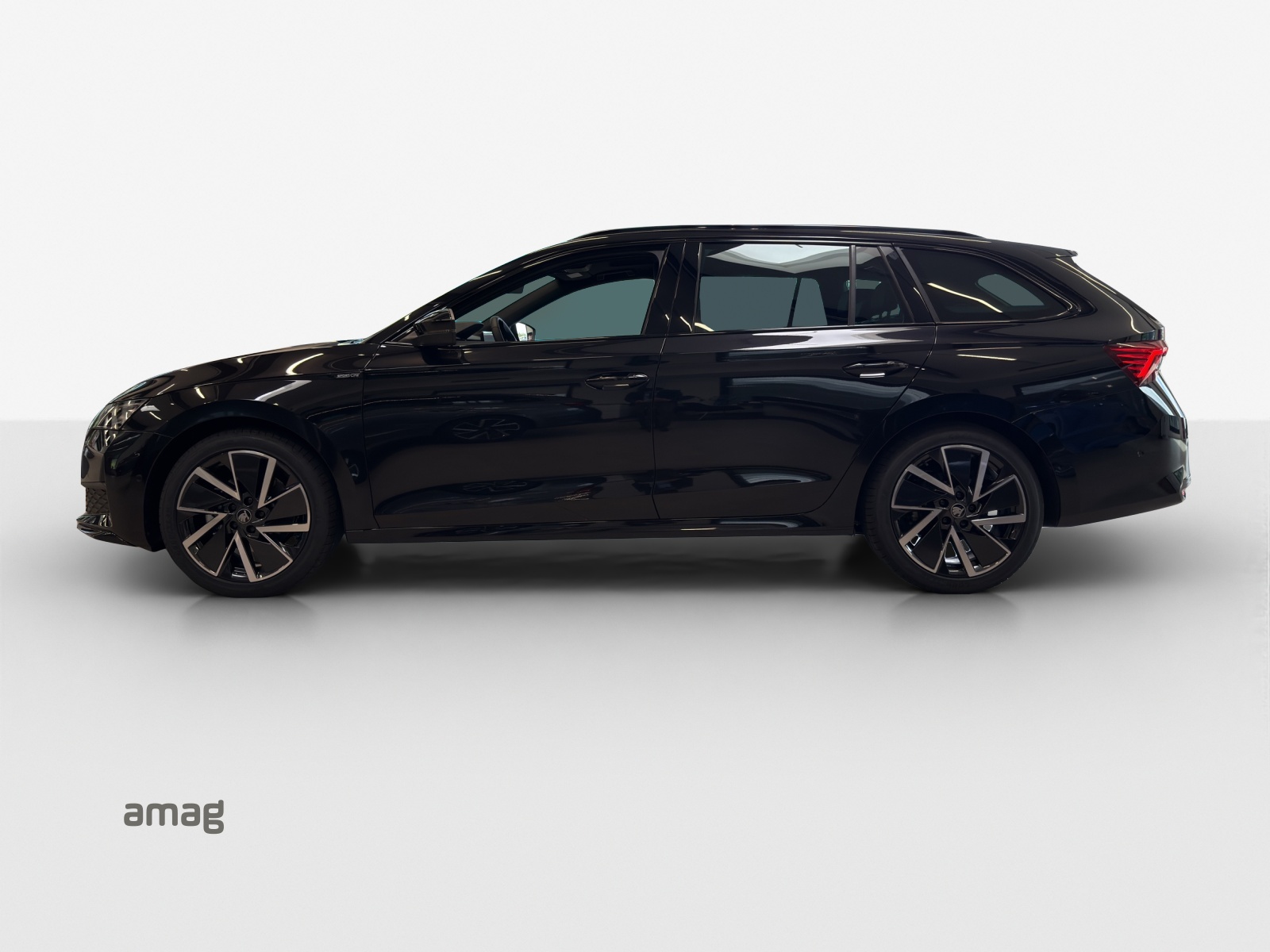 SKODA Octavia Combi 2.0 TSI DSG Sport Line 4x4-showroom-element-1