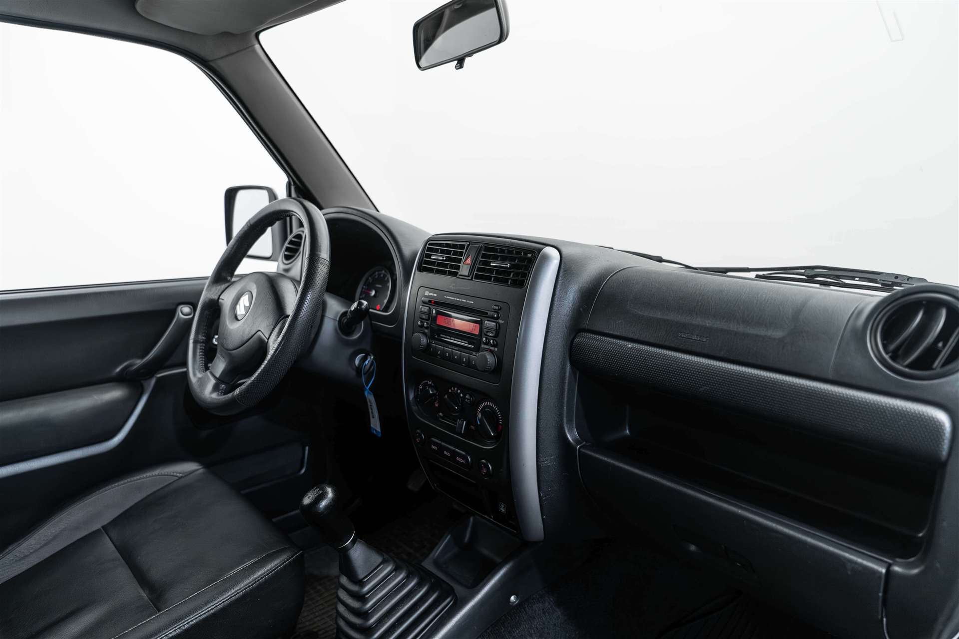 SUZUKI JIMNY 1.3 JLX MT BARRY Edition-image-12