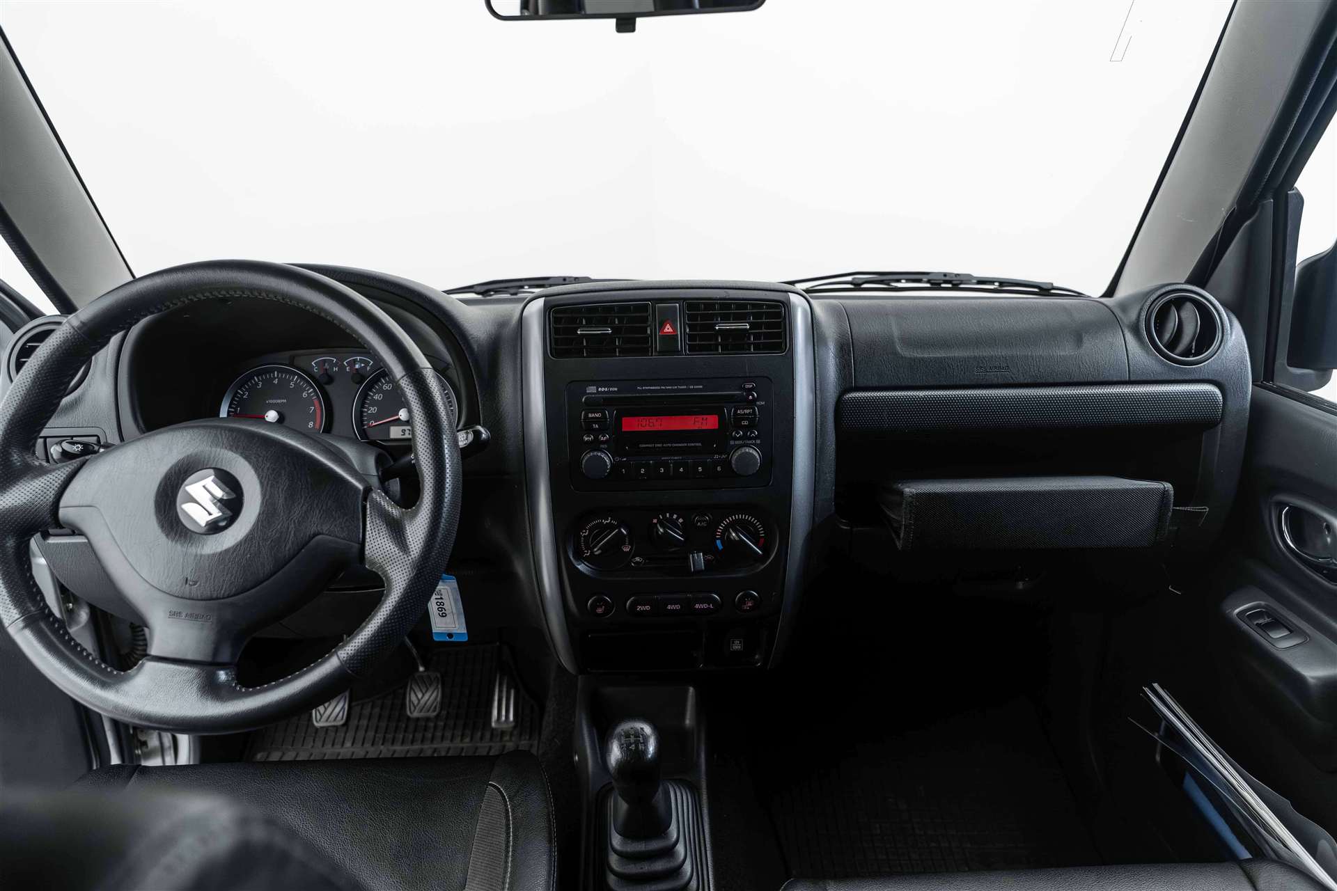 SUZUKI JIMNY 1.3 JLX MT BARRY Edition-image-10