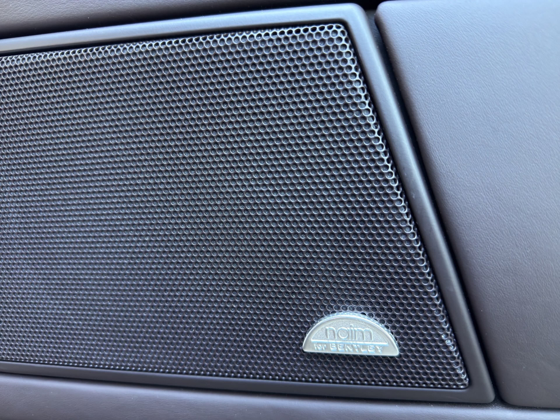 BENTLEY FLYING SPUR-image-14