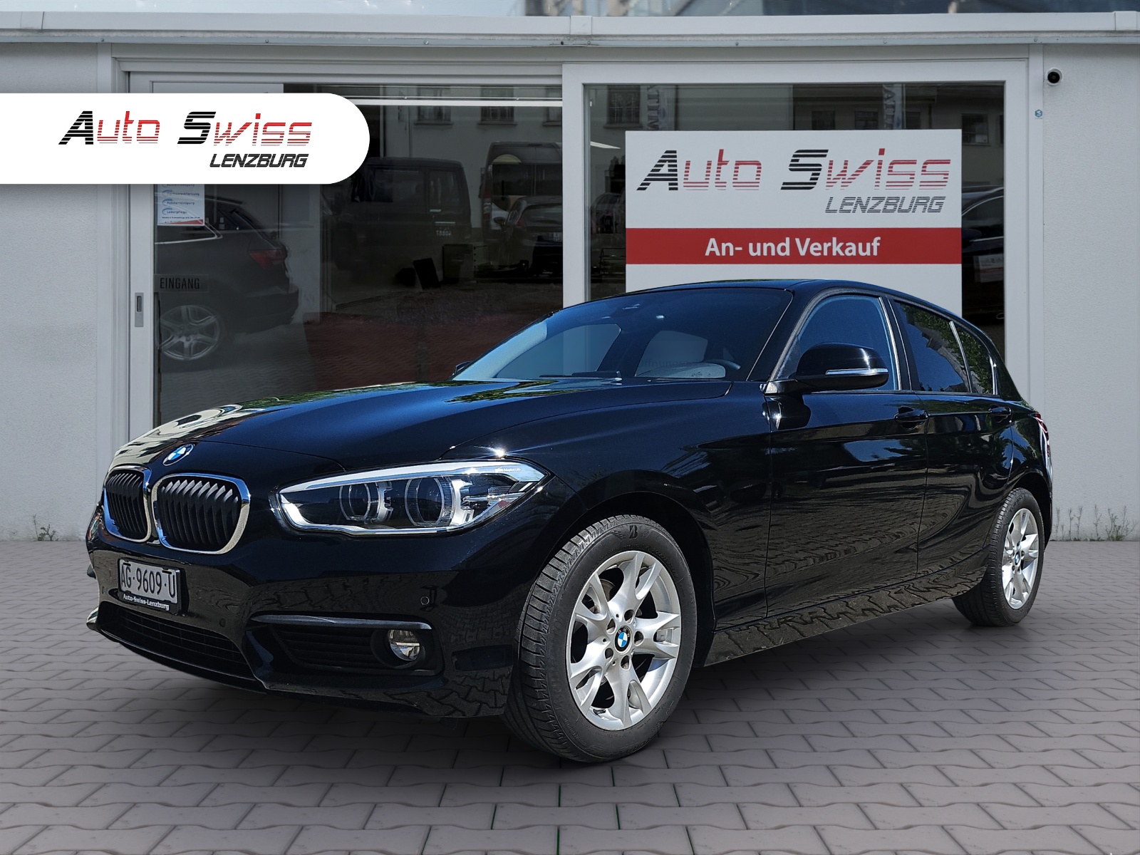 BMW 118i Sport Line-image-1