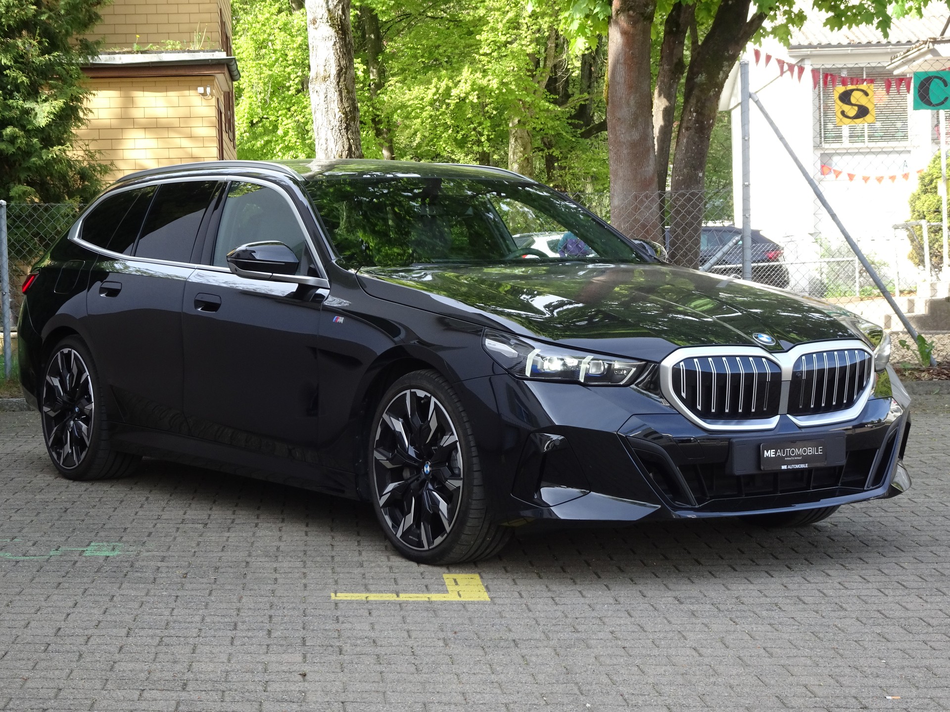 BMW 540d xDrive 48V Touring M Sport Steptronic-image-1