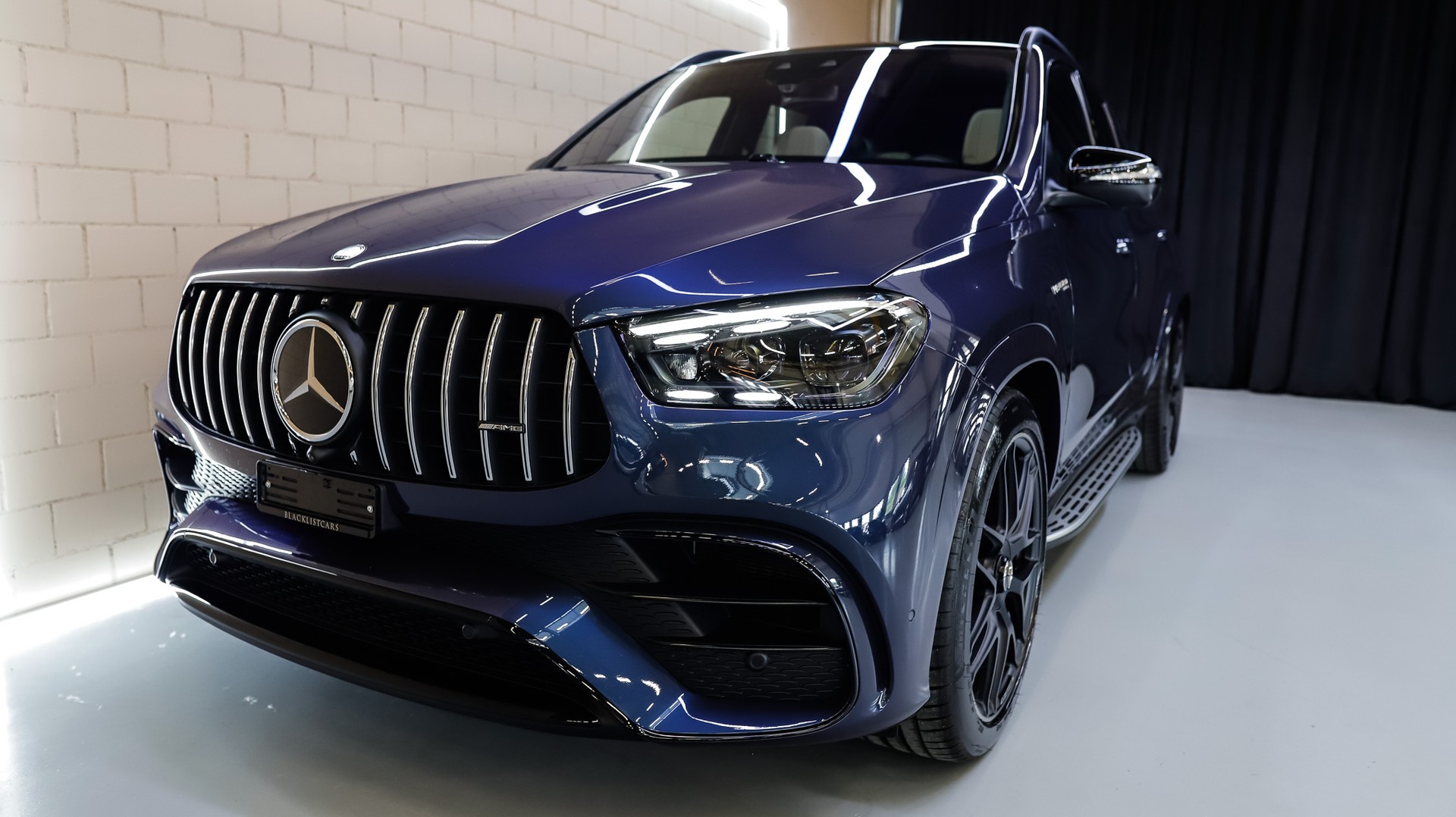 MERCEDES-BENZ GLE 63 S AMG 4Matic+ 9G-Speedshift *FACELIFT*-showroom-element-2